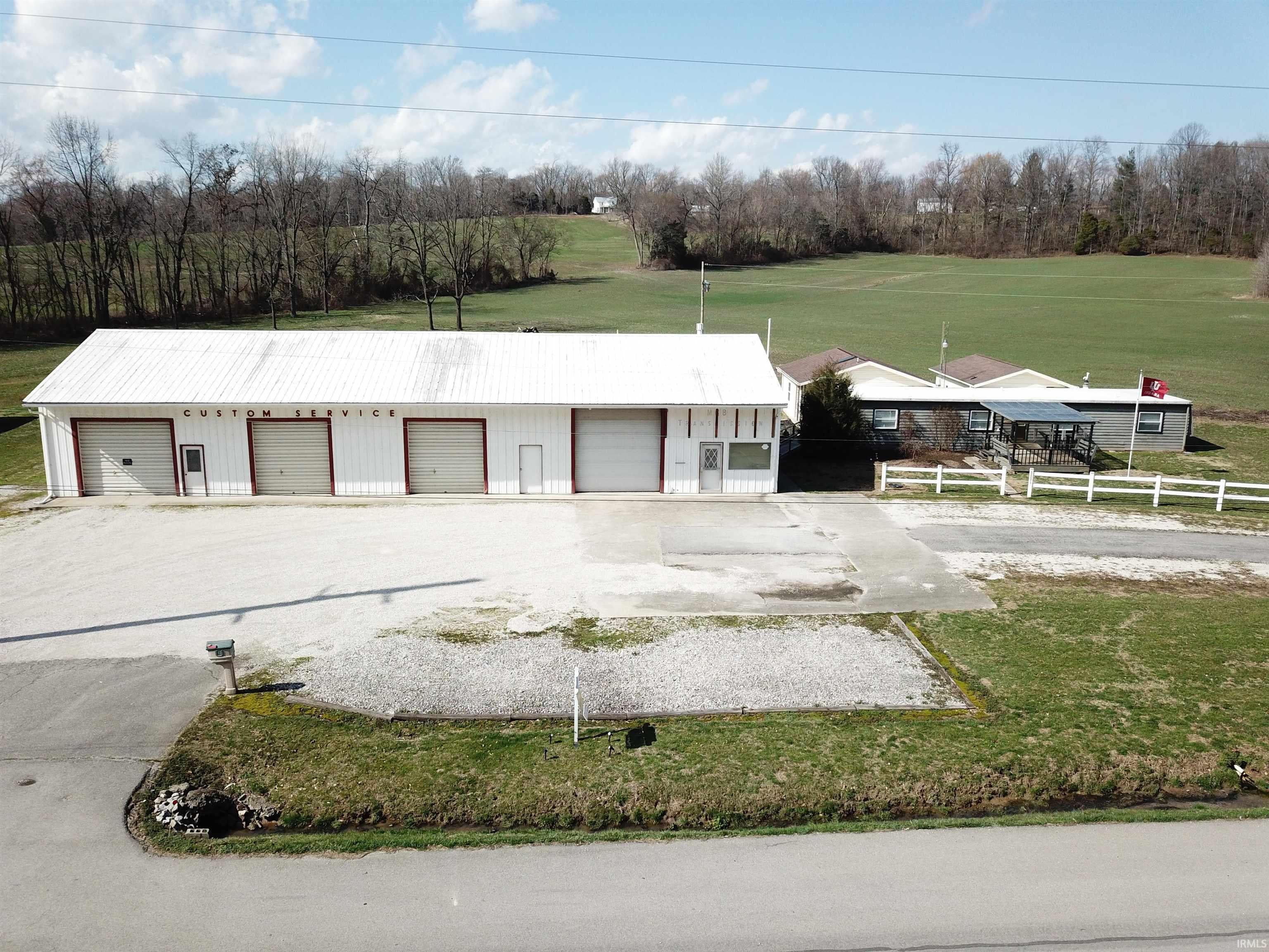 5891 N US 231 — photo