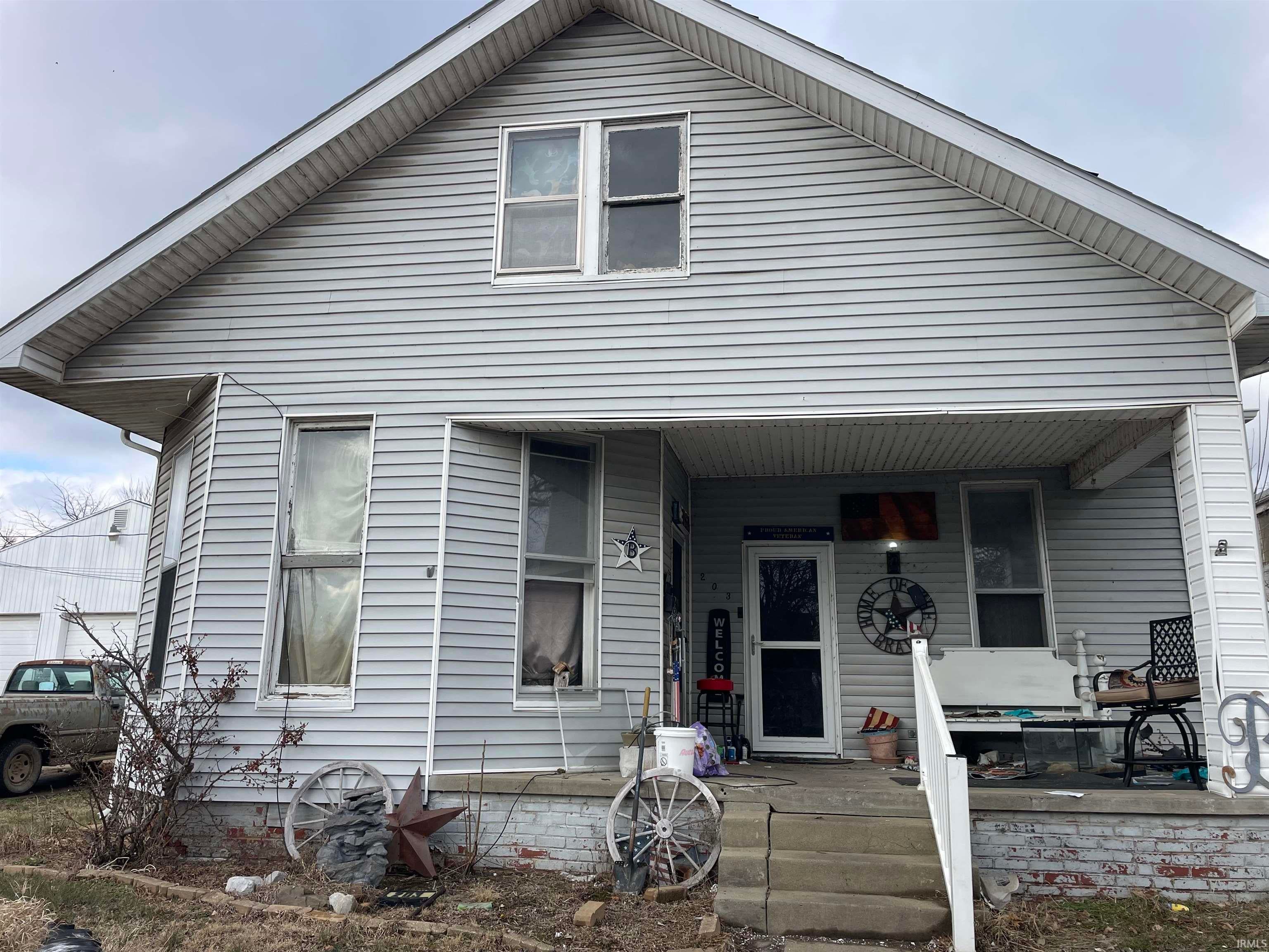 203 W Tenth Street — photo