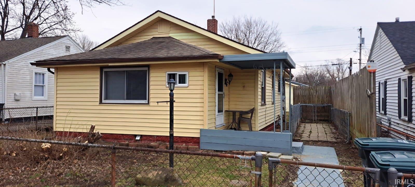 907 W 14th Street — photo