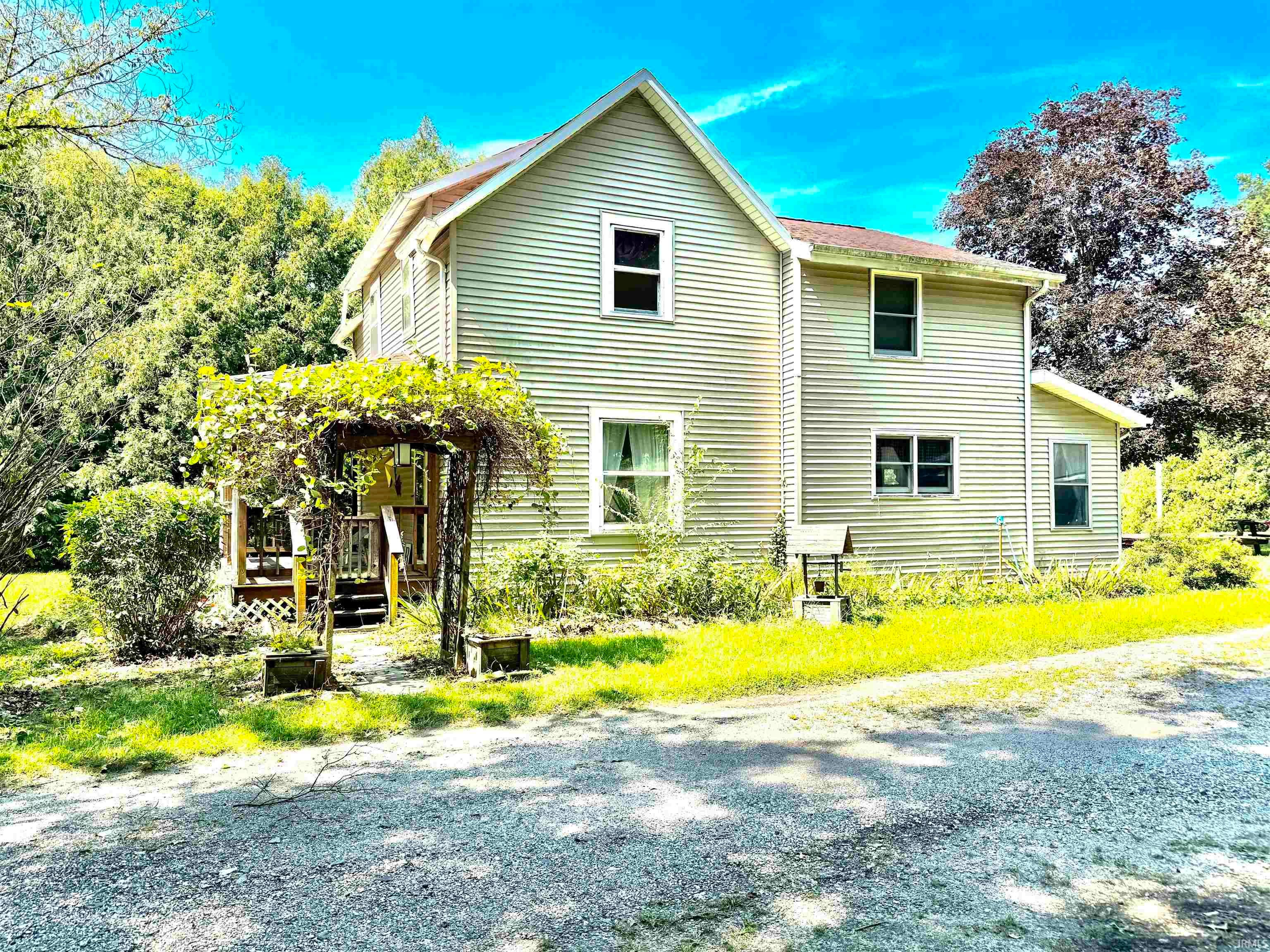 10140 E State Road 10 — photo