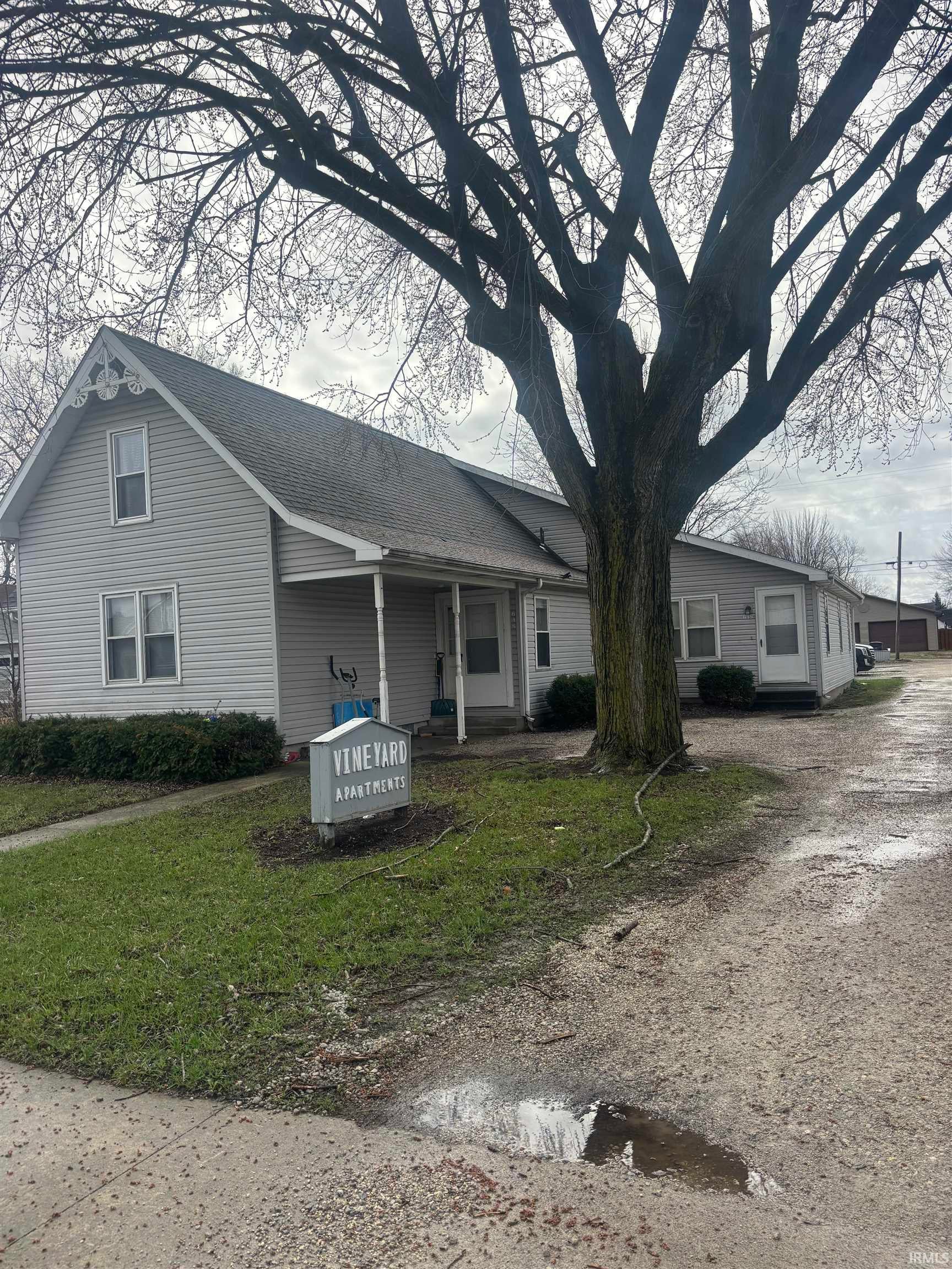 615 E Votaw Street — photo