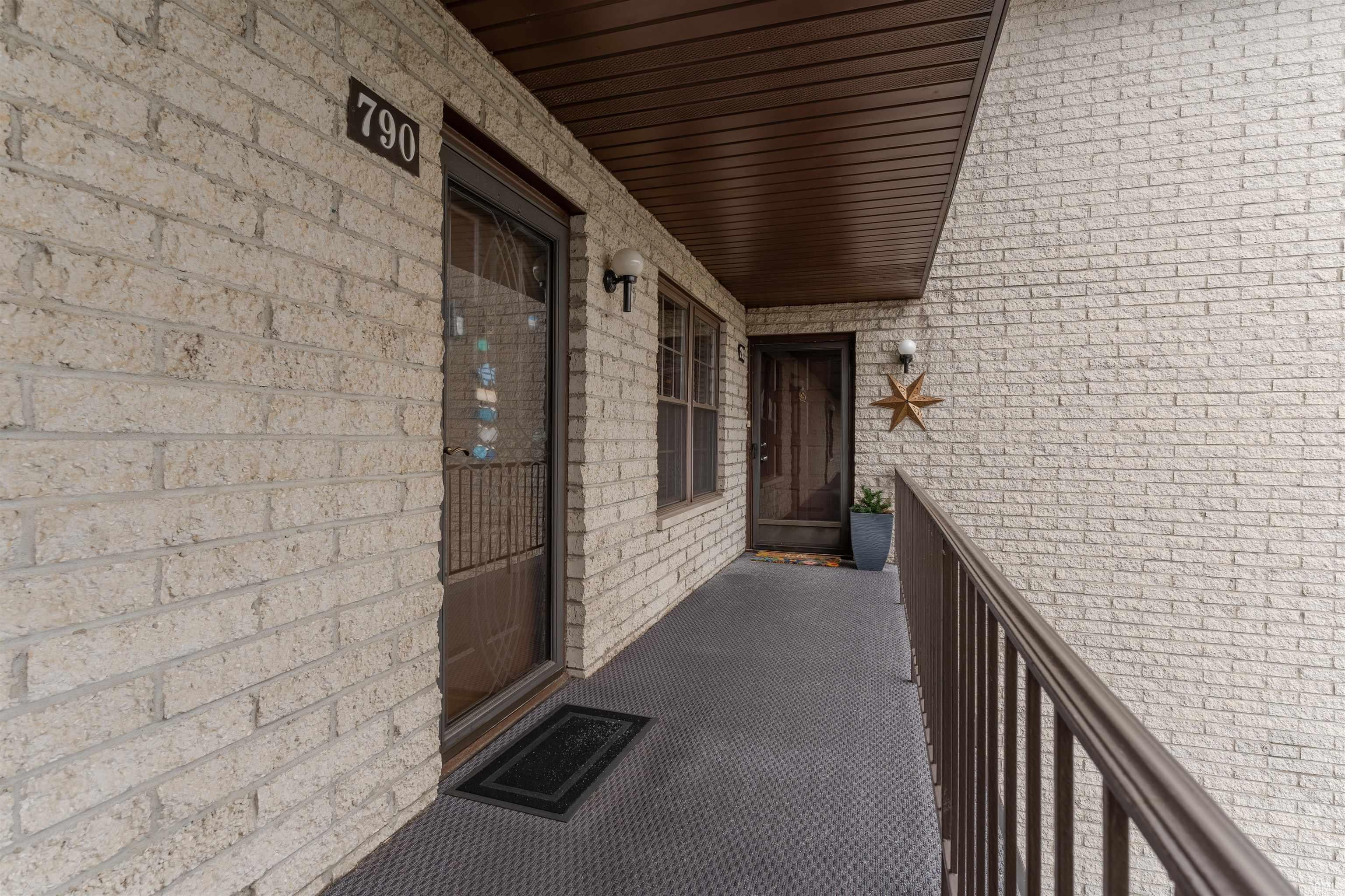790 Senate Avenue — photo