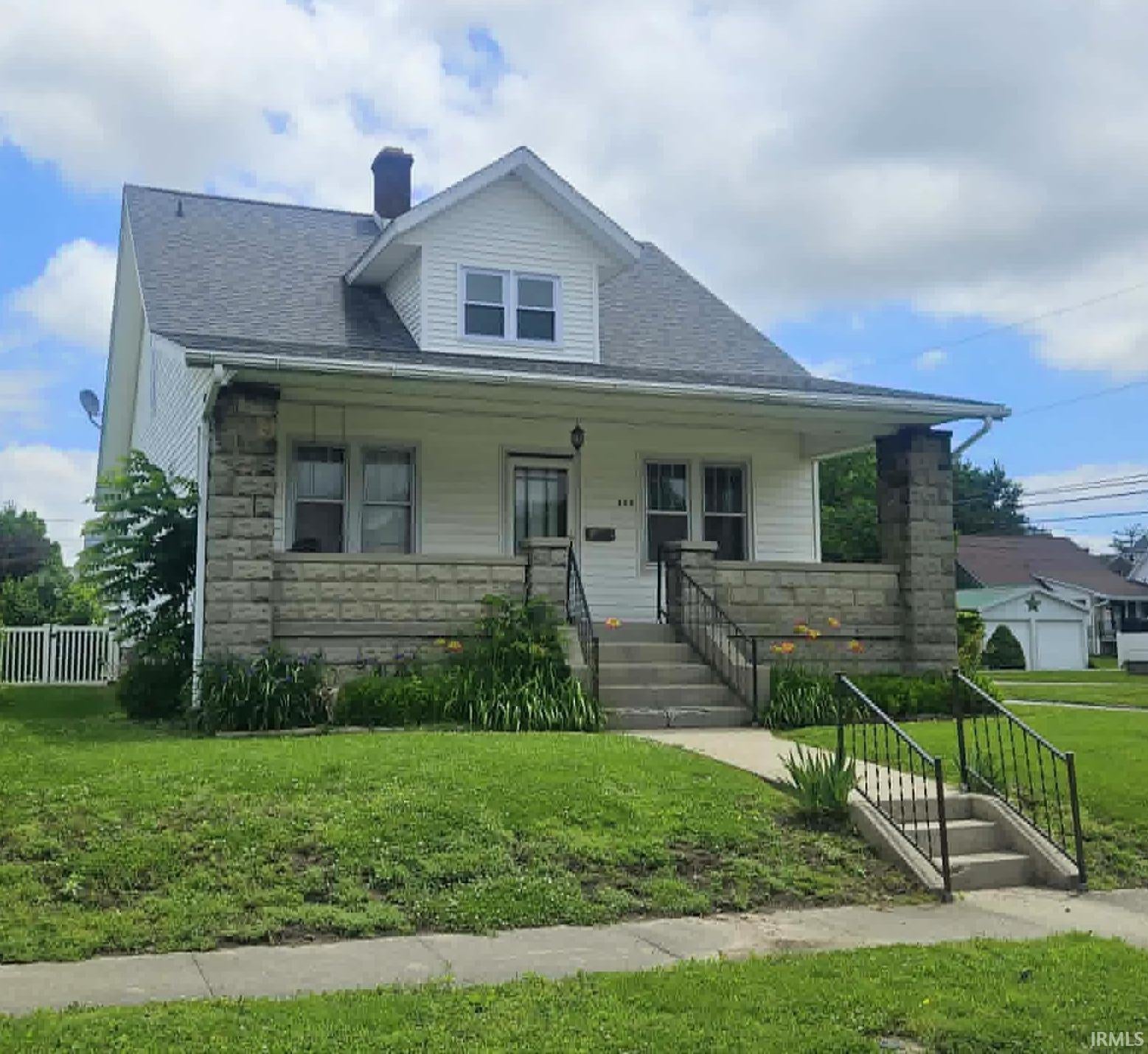 400 NW 1st Street — photo