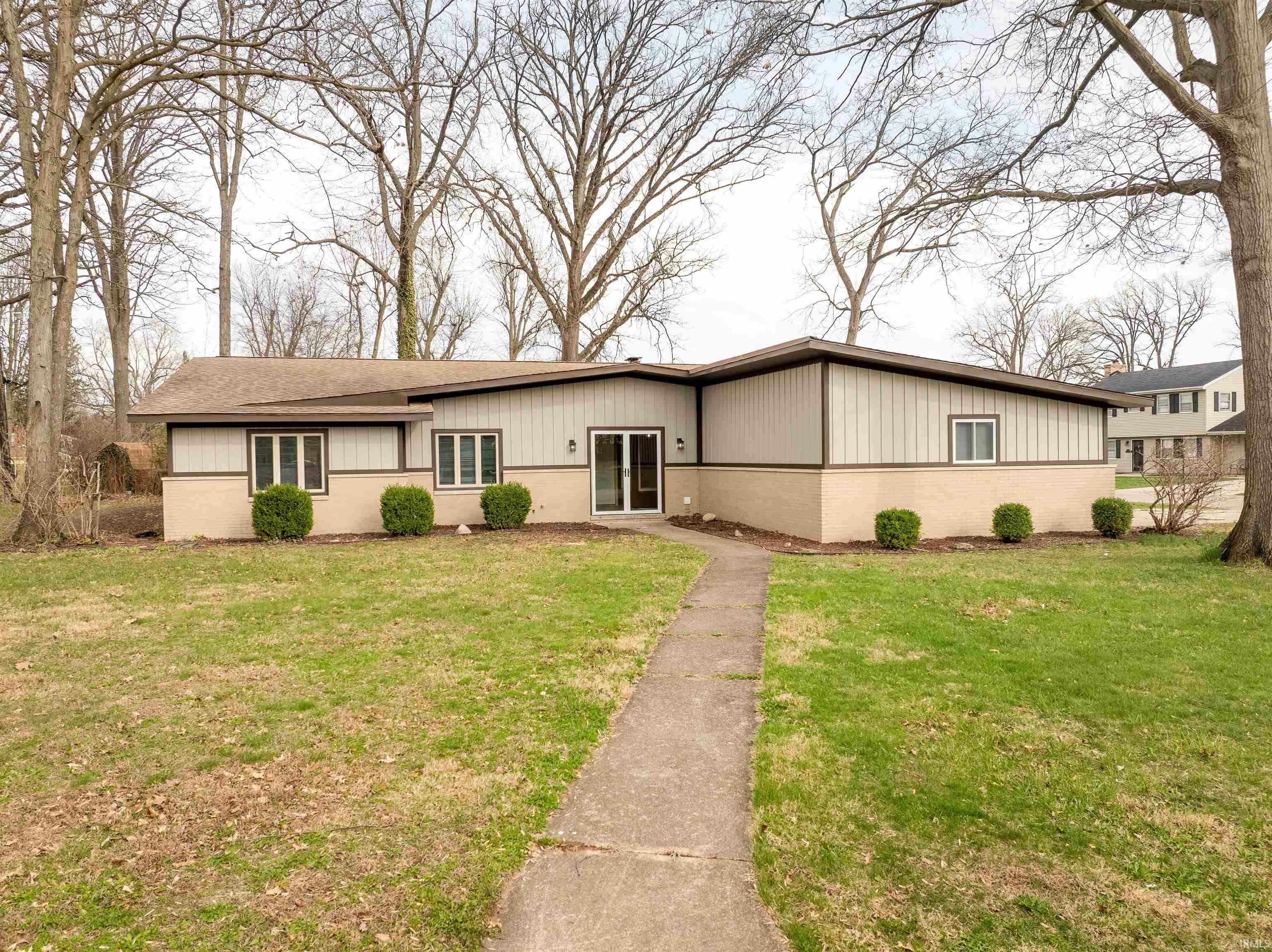 2313 W Audubon Drive — photo