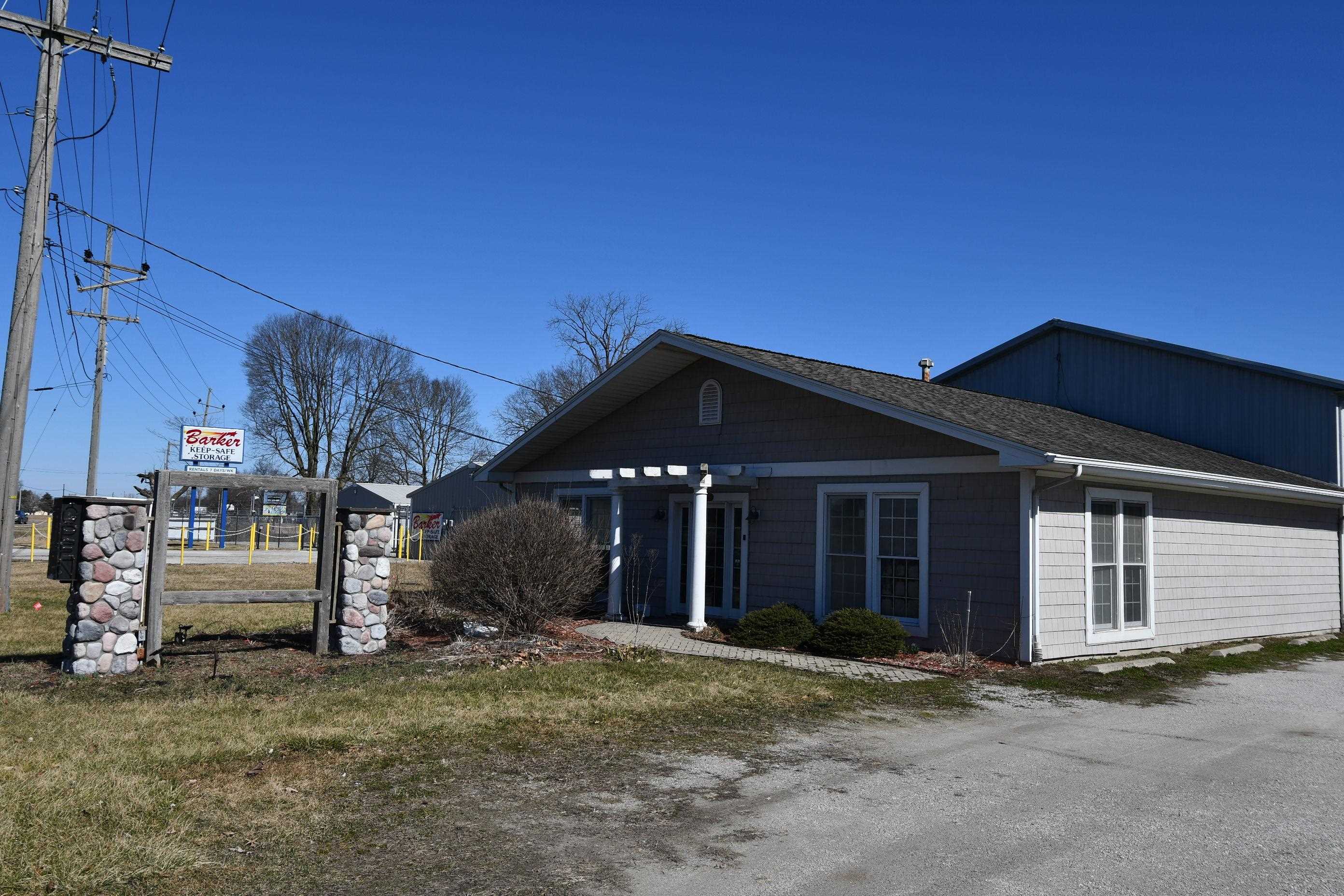 4068 N State Road 15 Suite a — photo