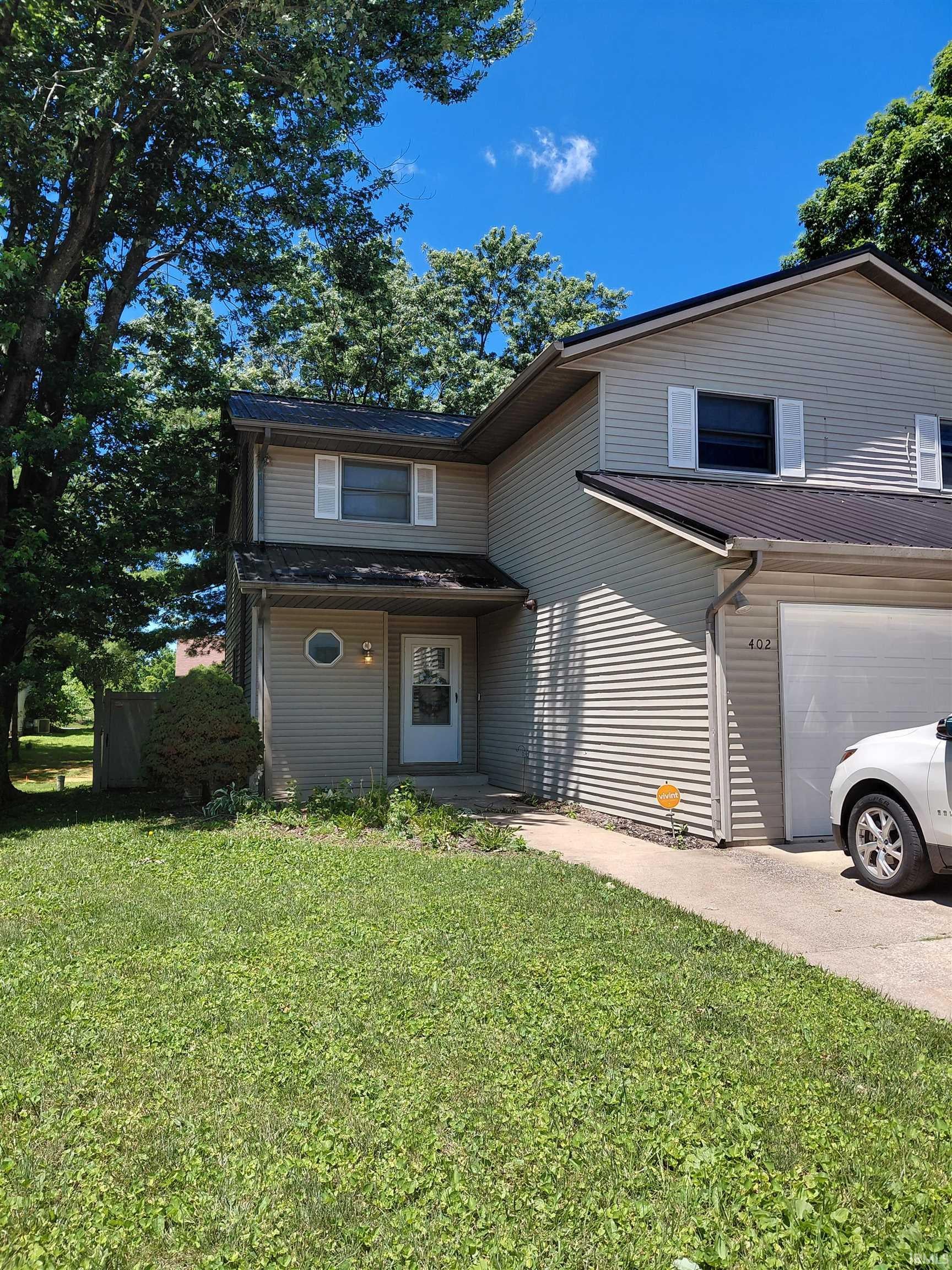 402 S Village Court — photo