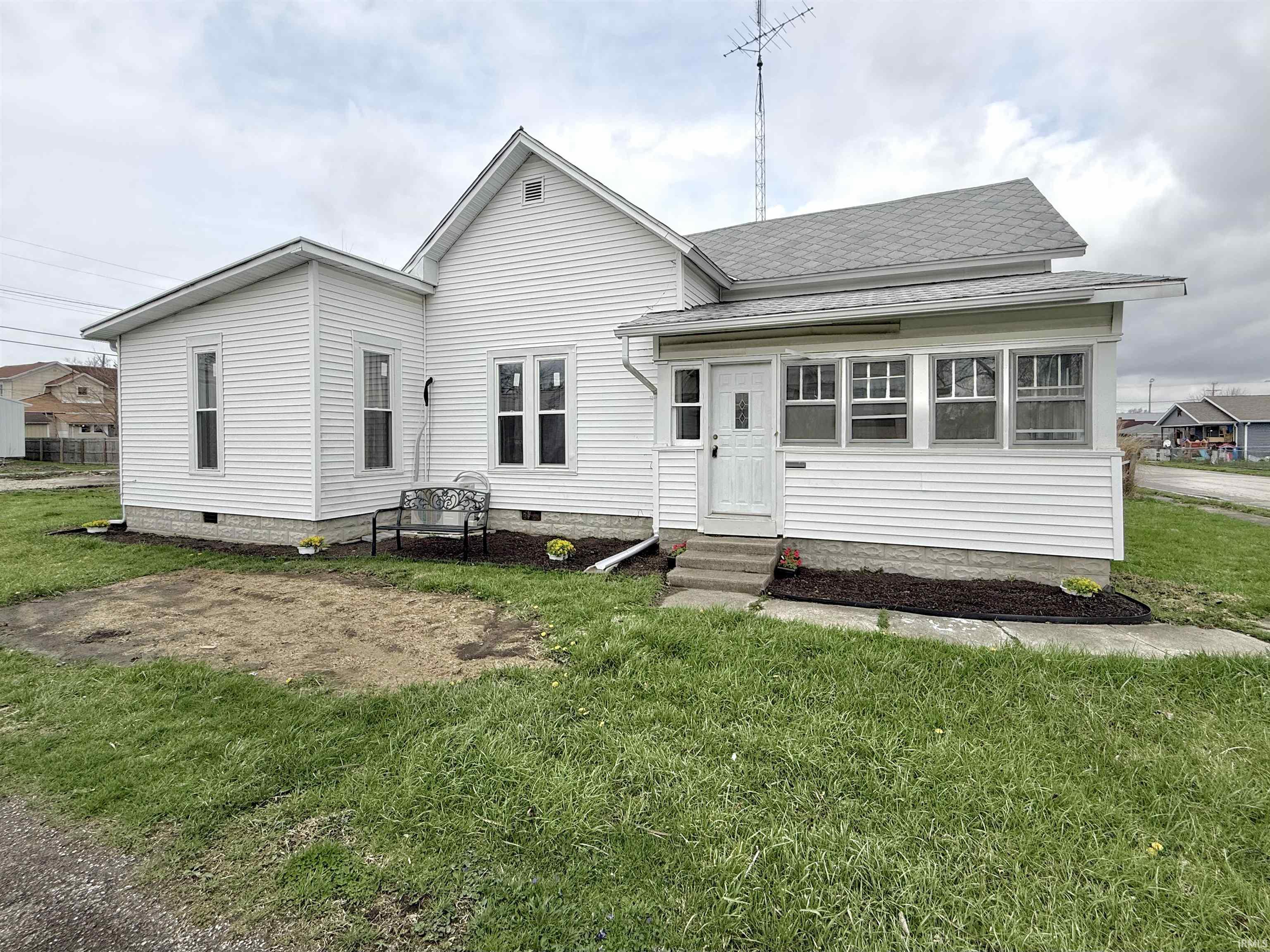 233 E Commerce Street, Dunkirk, IN 47336 — photo 3