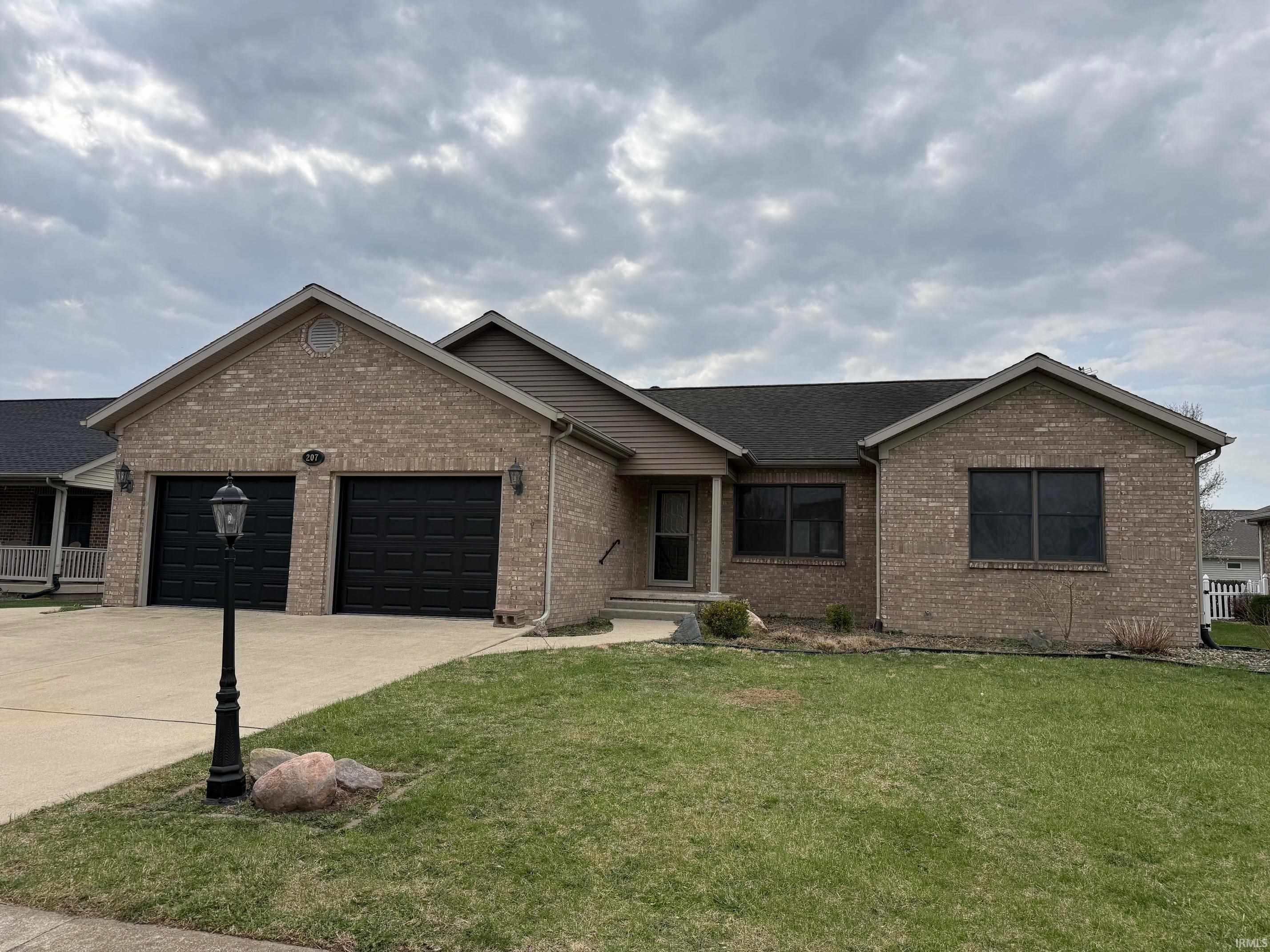 207 Sandalwood Drive — photo