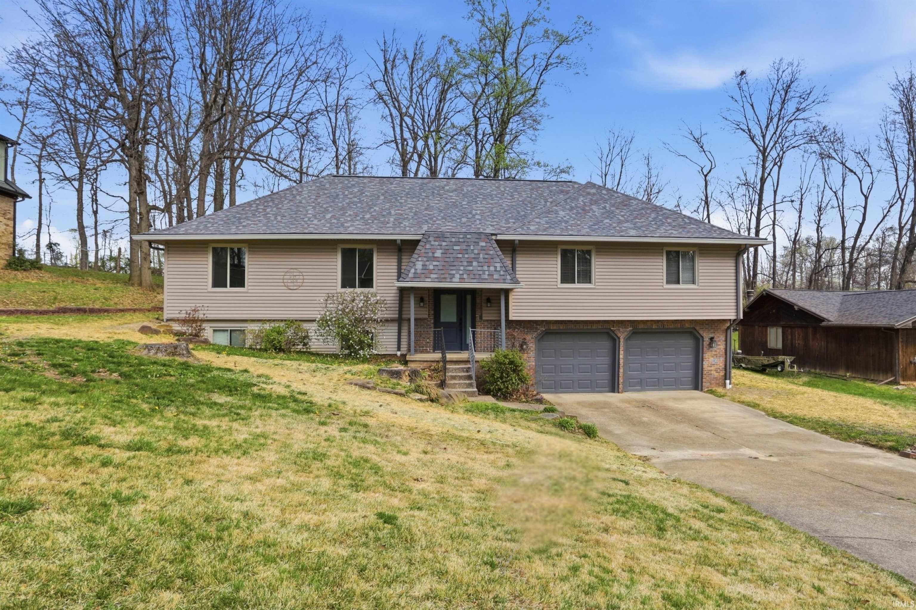 5122 Woodridge Drive — photo
