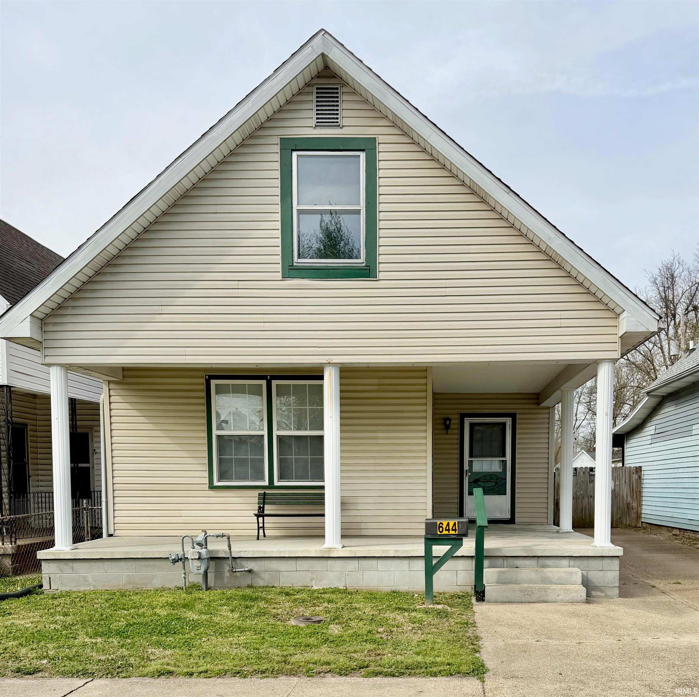 644 E Maryland Street — photo