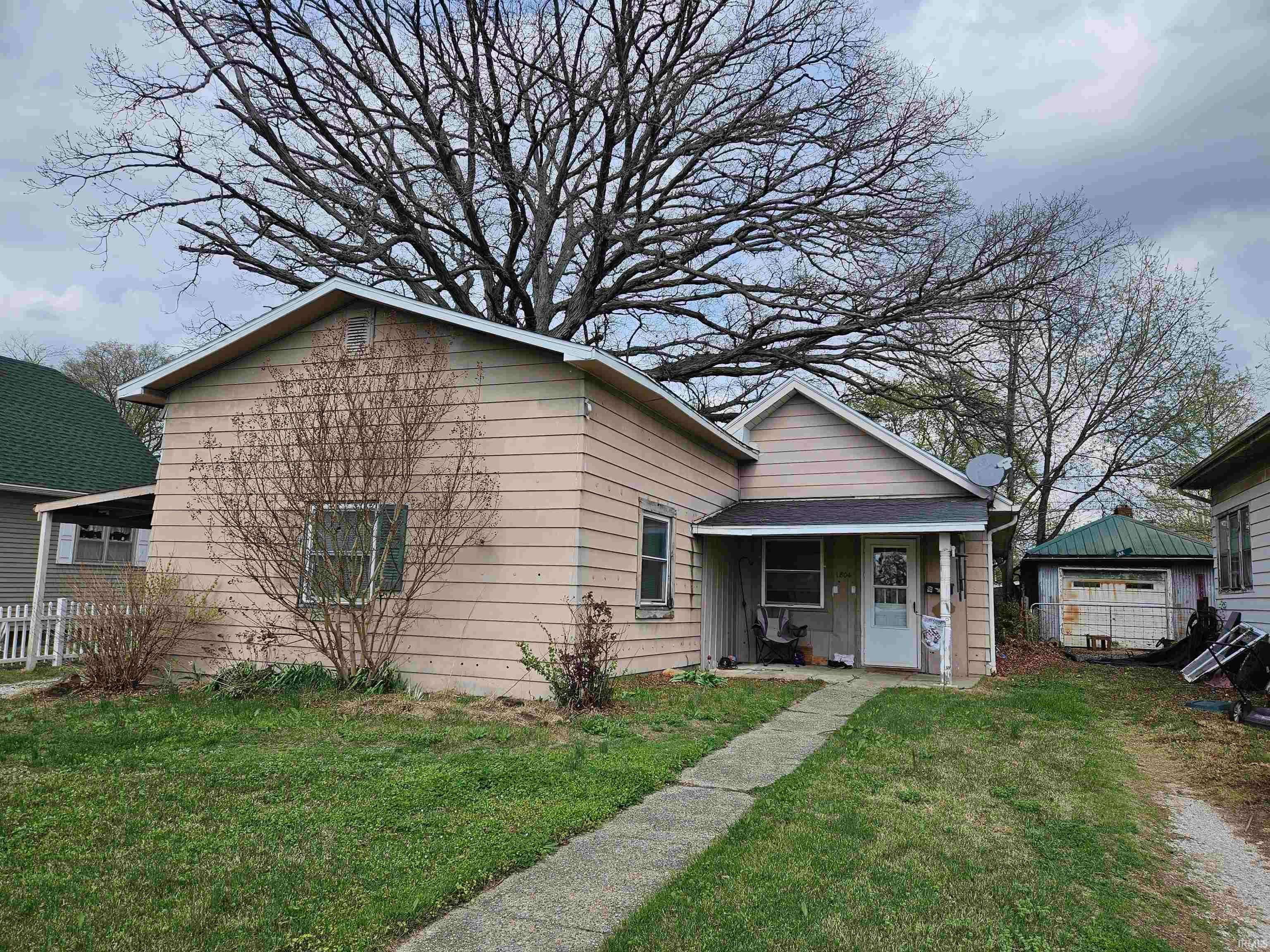 1804 Main Street — photo