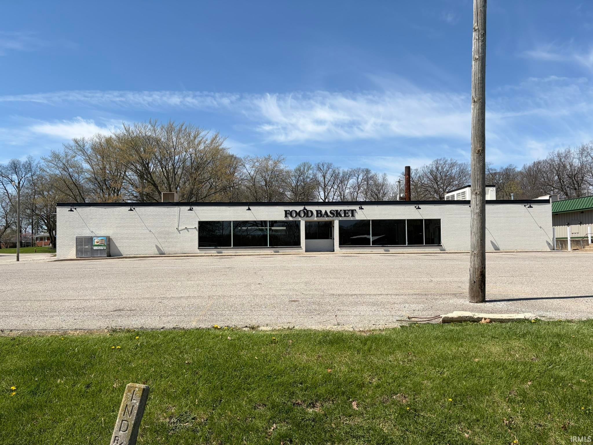 500 28 Highway — photo