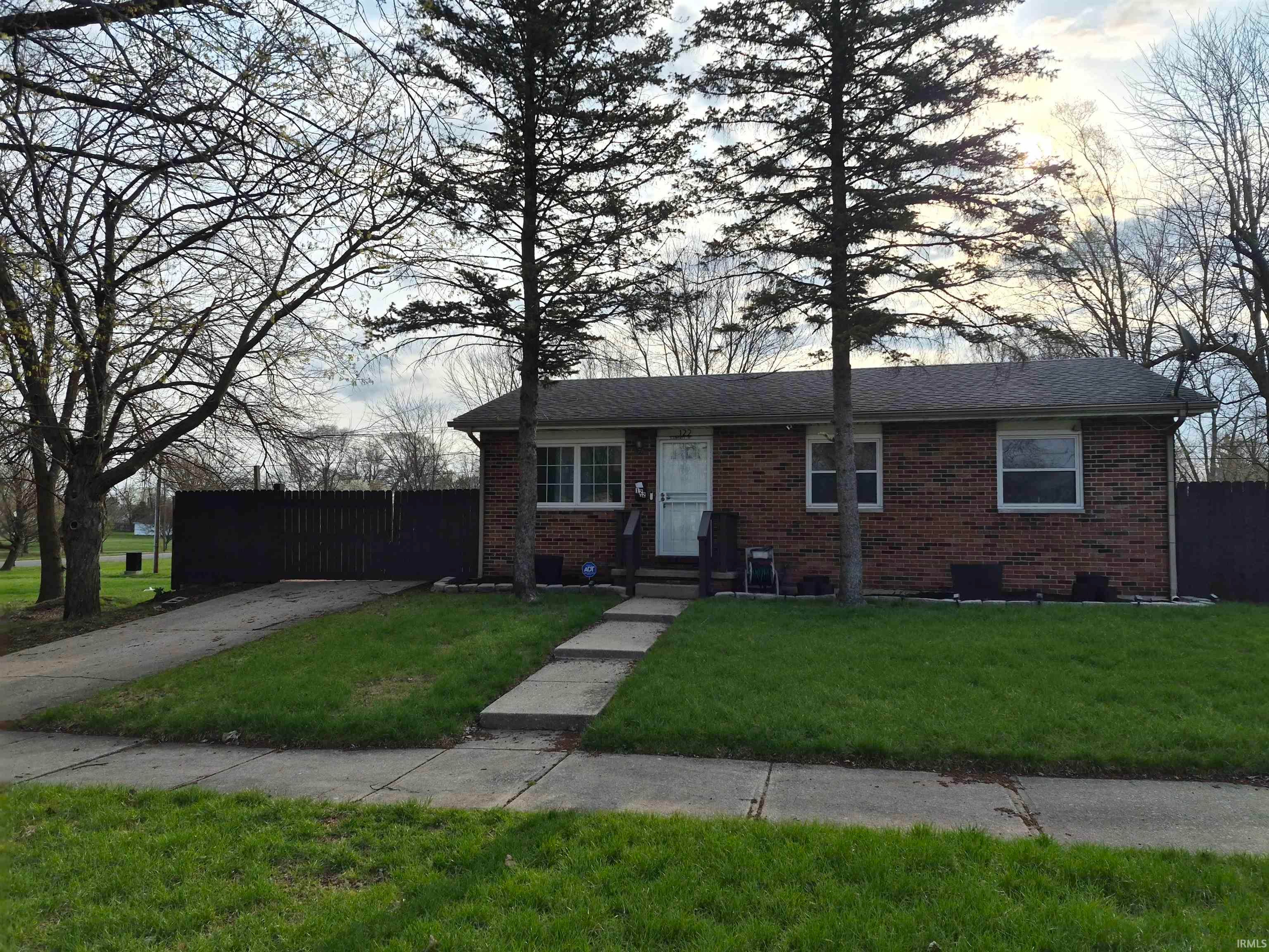 122 S Liberty Street — photo