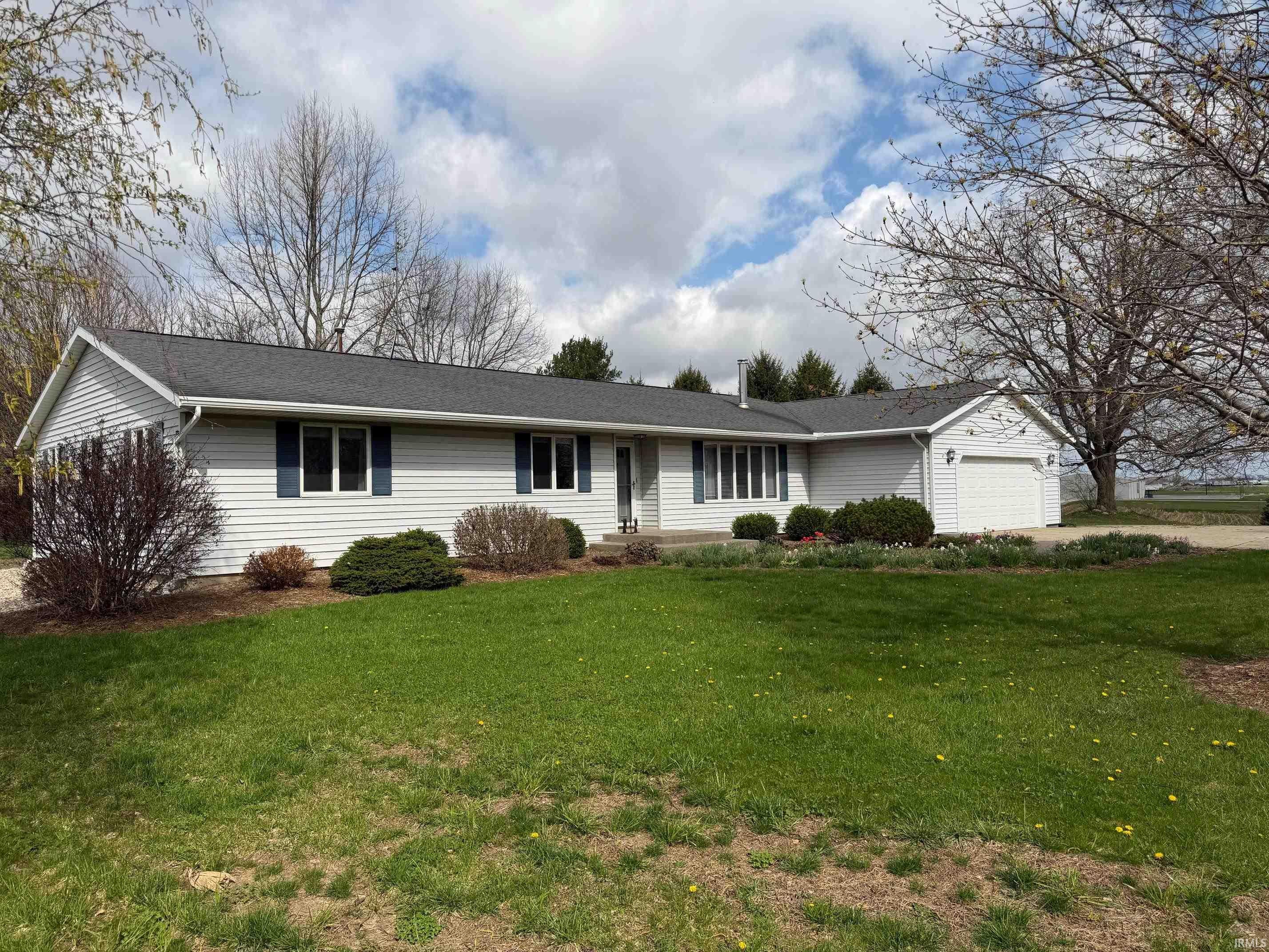 8735 Pine Road — photo