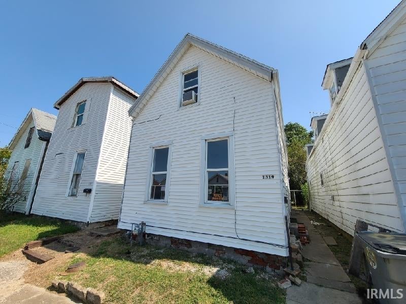 1319 Oakley Street — photo