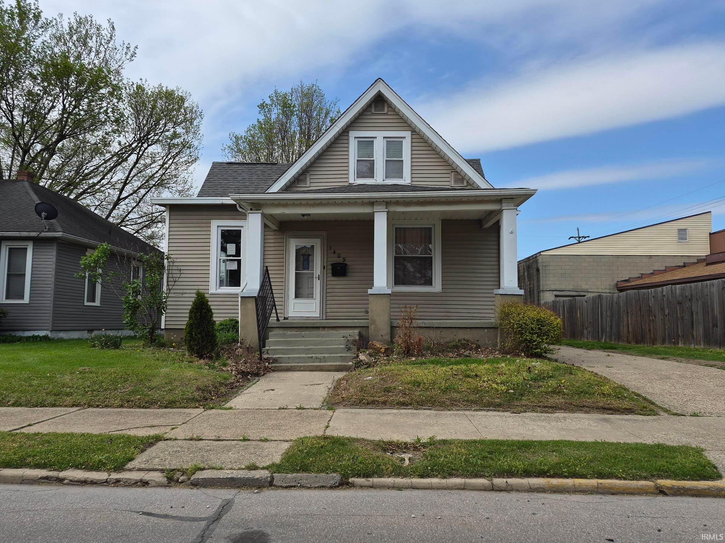 1409 Main Street — photo