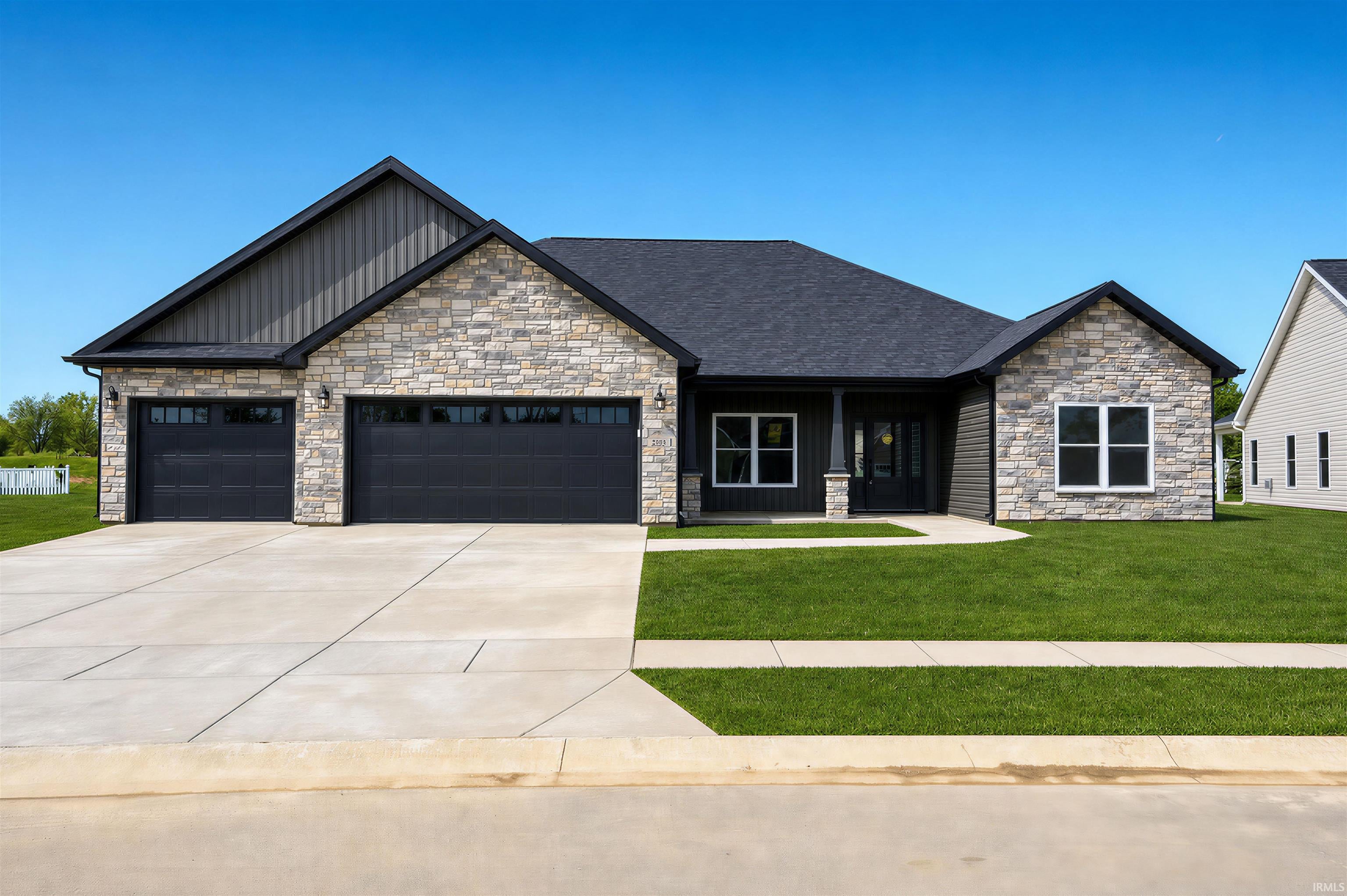 2195 Beech Tree Court — photo
