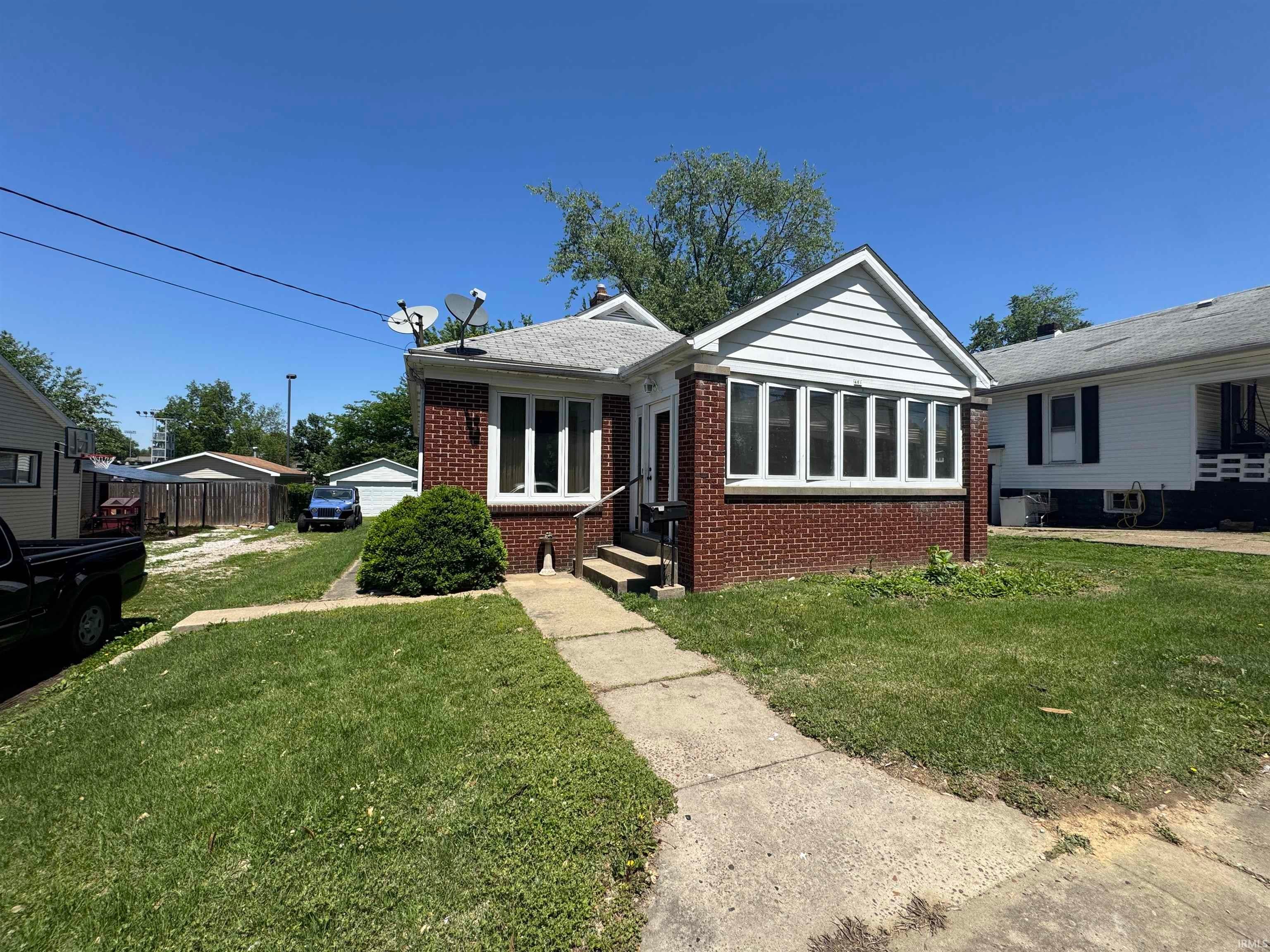 401 W Sycamore Street — photo