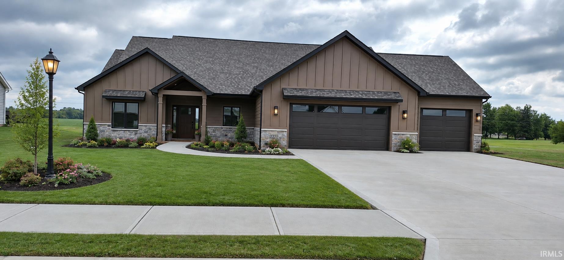 2220 Golfview Drive — photo