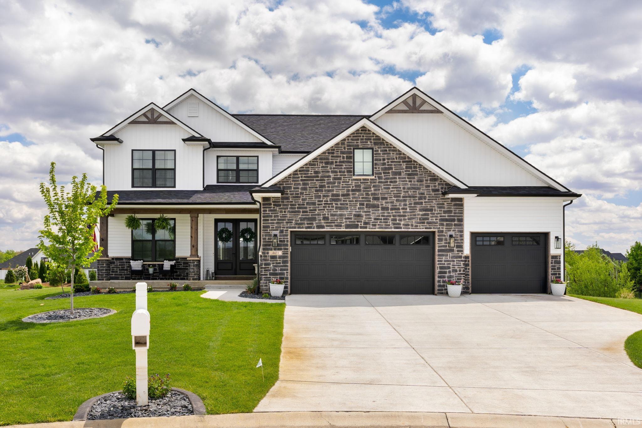 4431 Admirals Cove Drive — photo