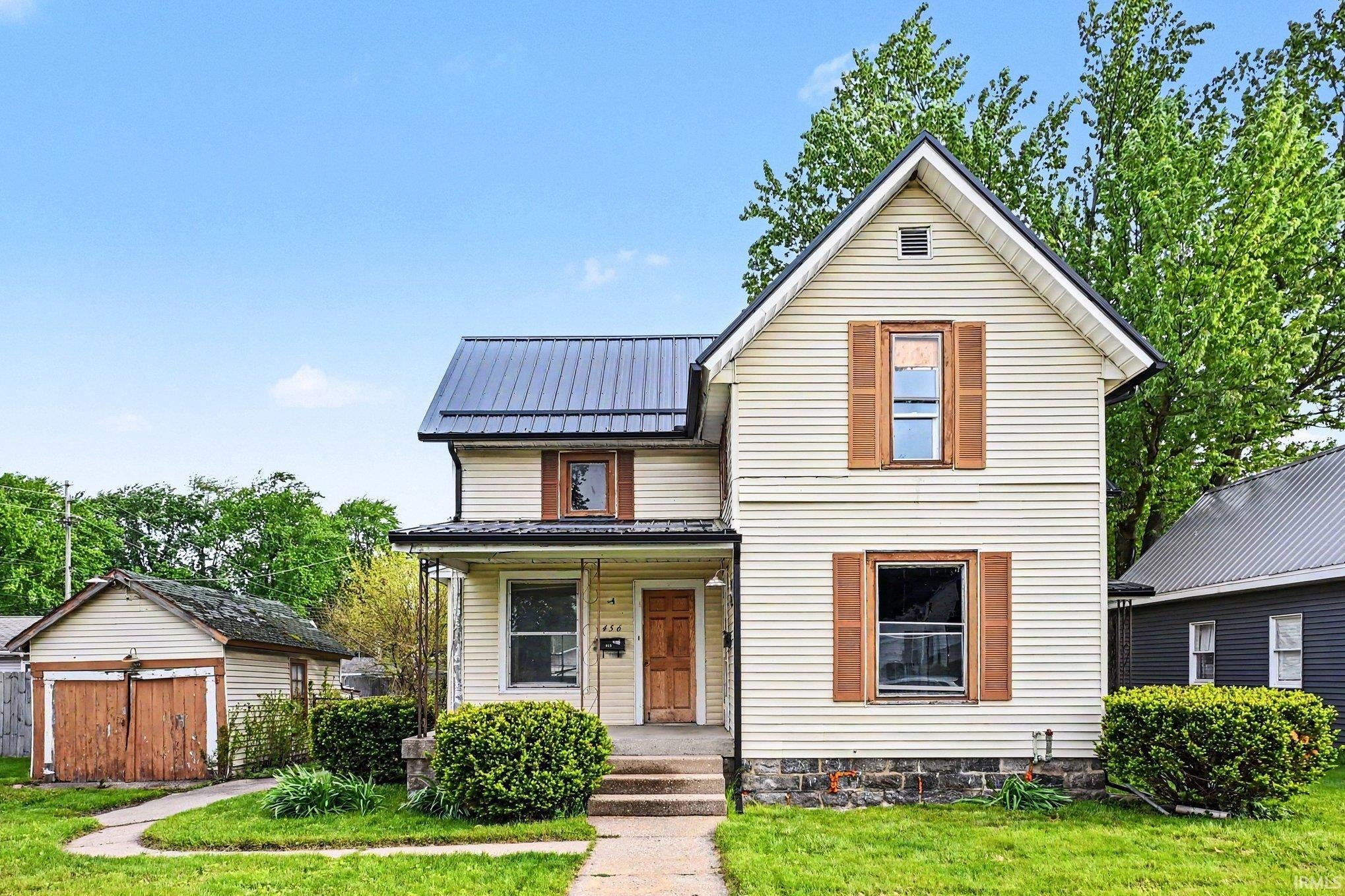 456 E Walnut Street — photo