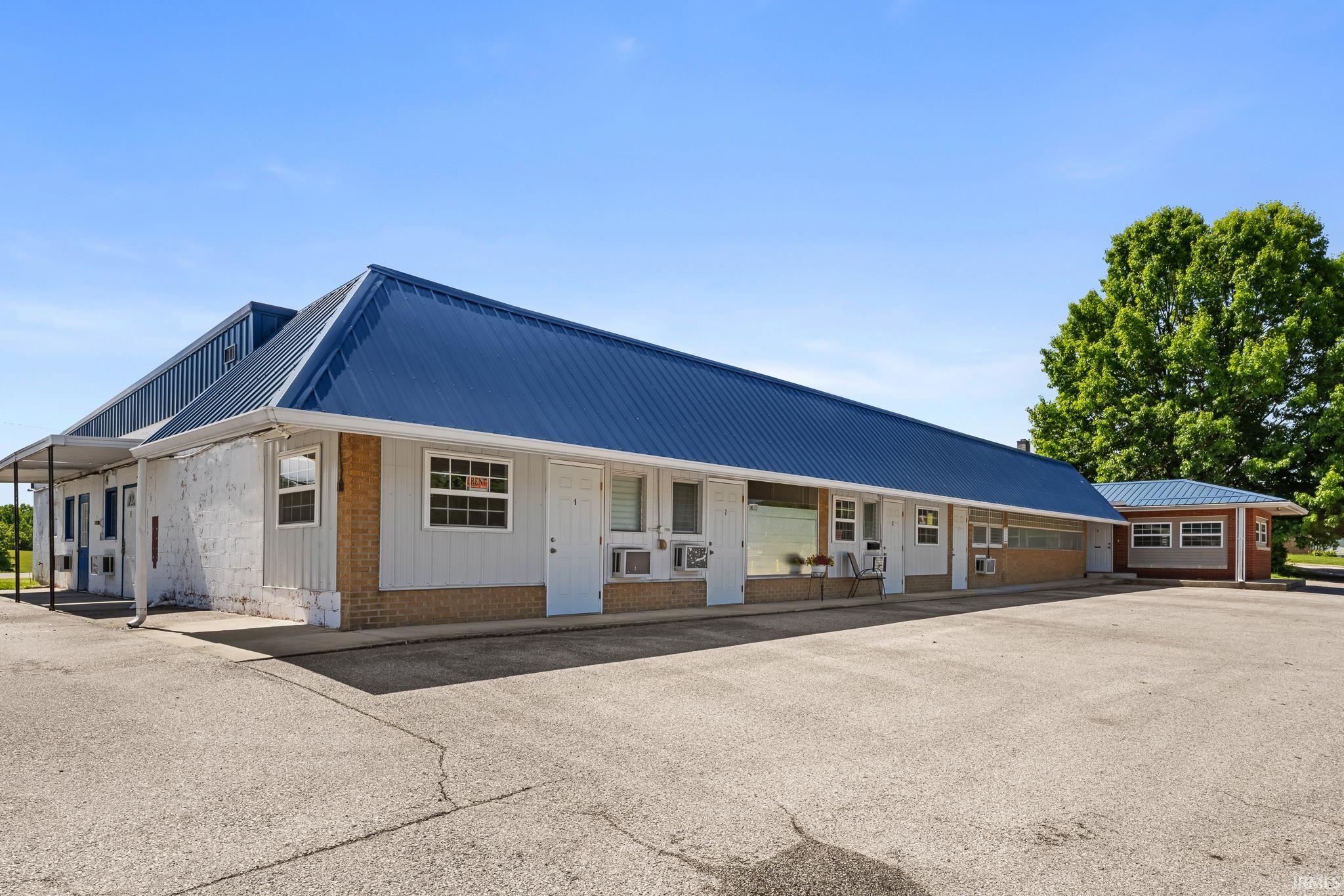 9633 W State Road 56 — photo
