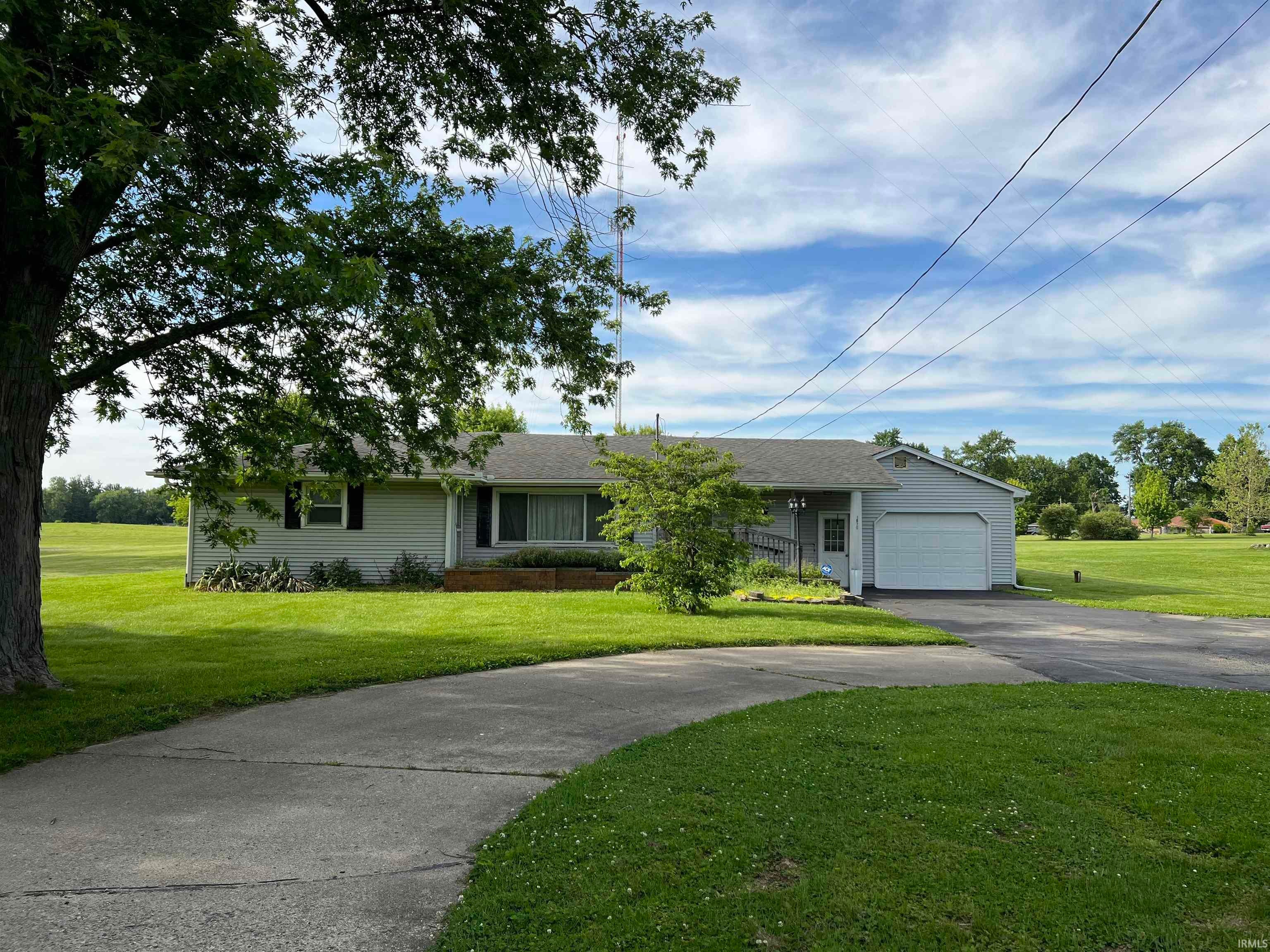 1670 W Old Waynetown Road — photo