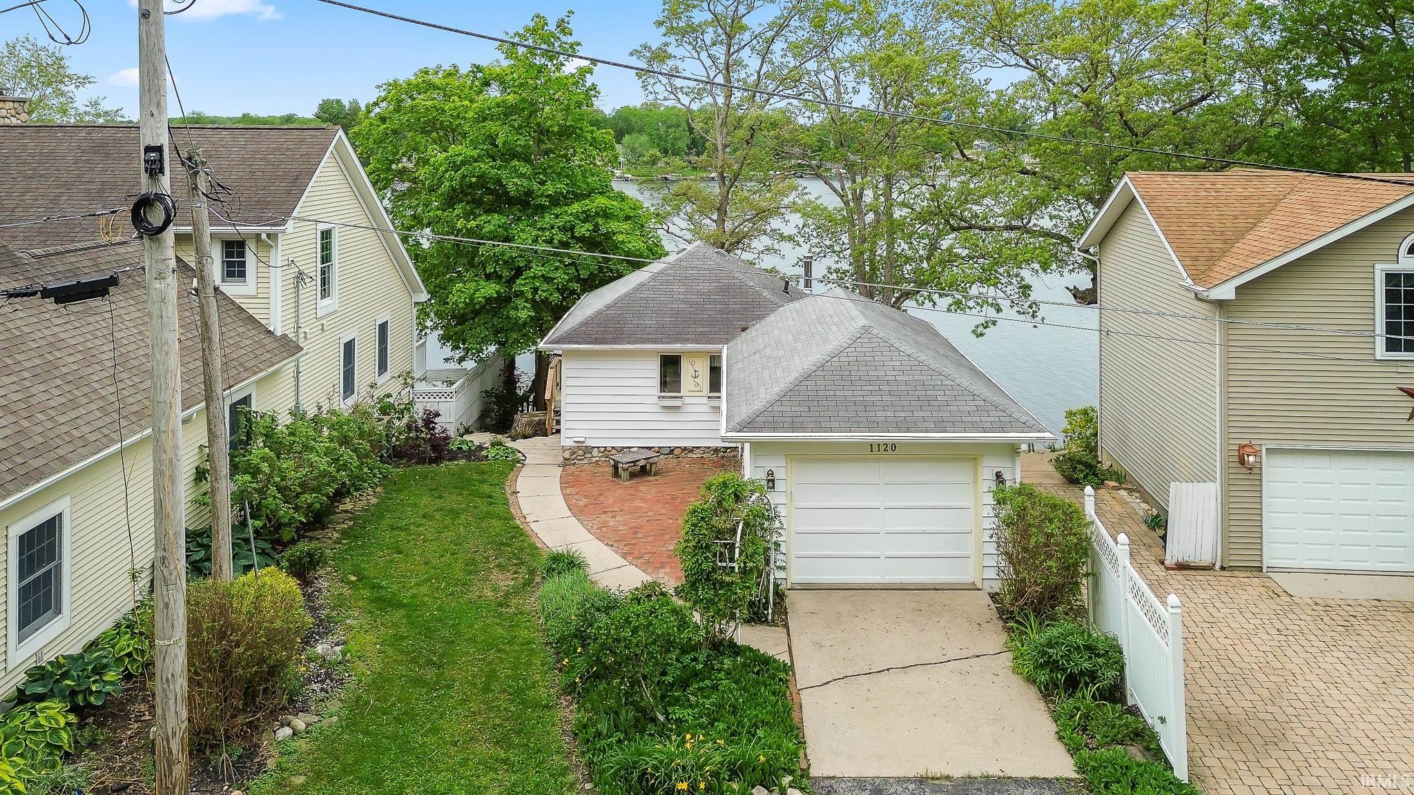 1120 Ln 210 Hamilton Lk — photo