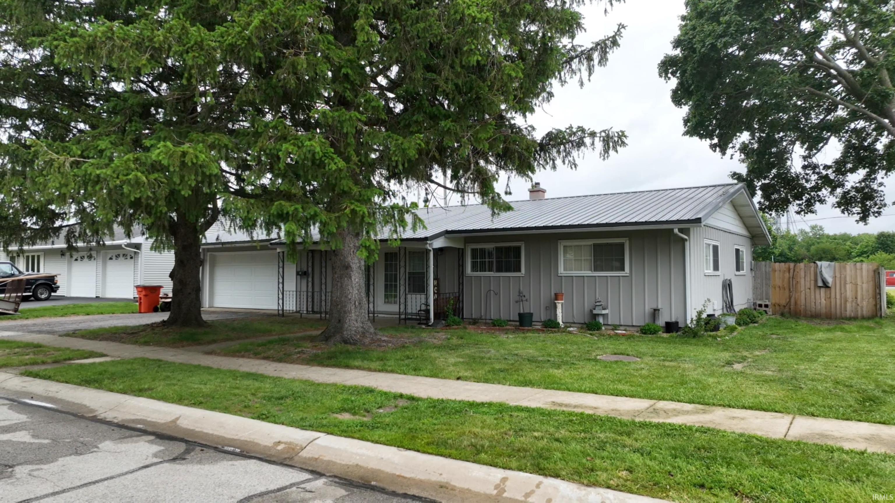 535 Twin Lakes Avenue — photo