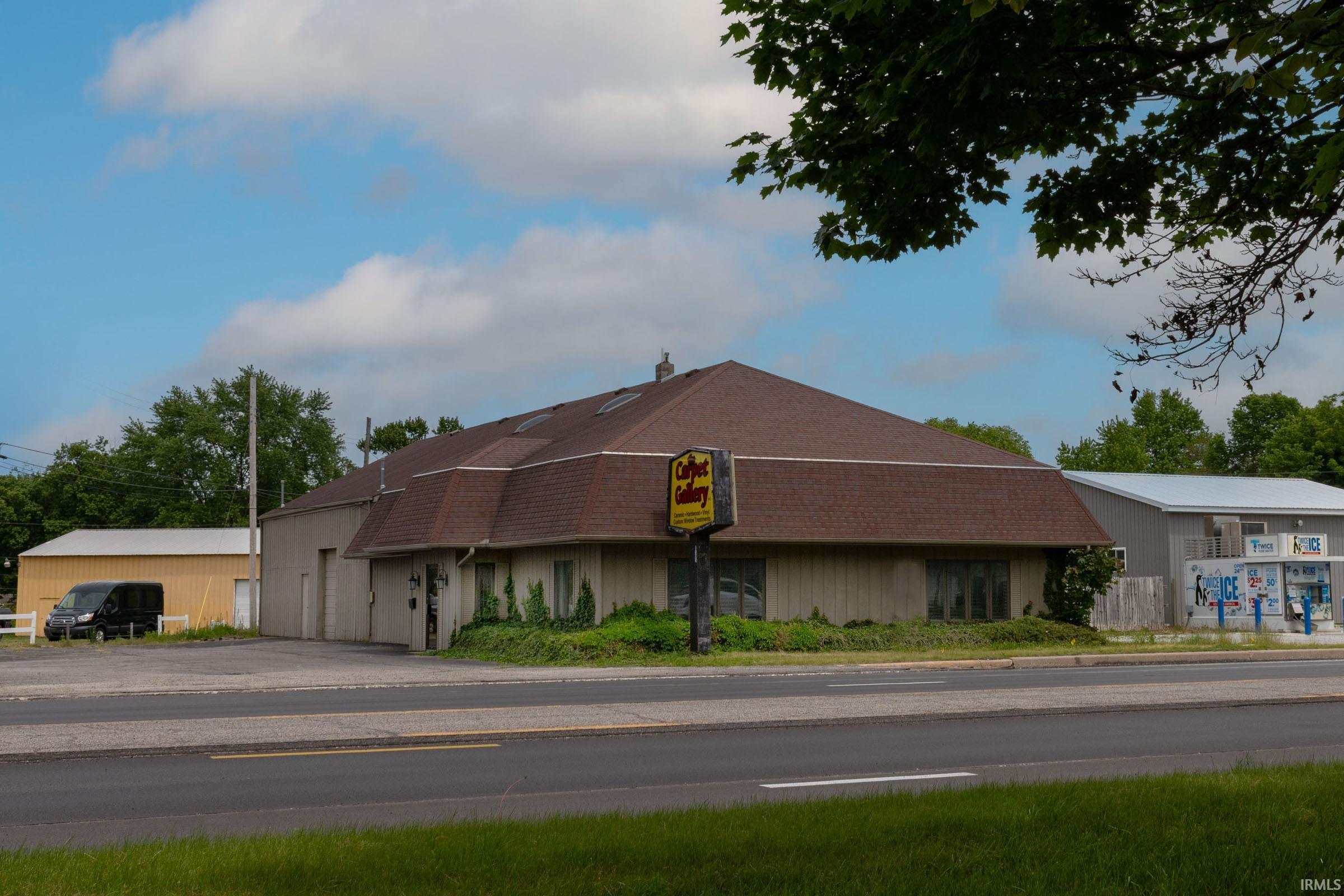 1505 Elkhart Road — photo