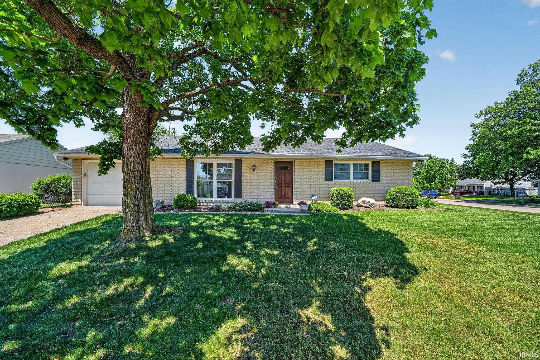 1501 Viking Drive — photo