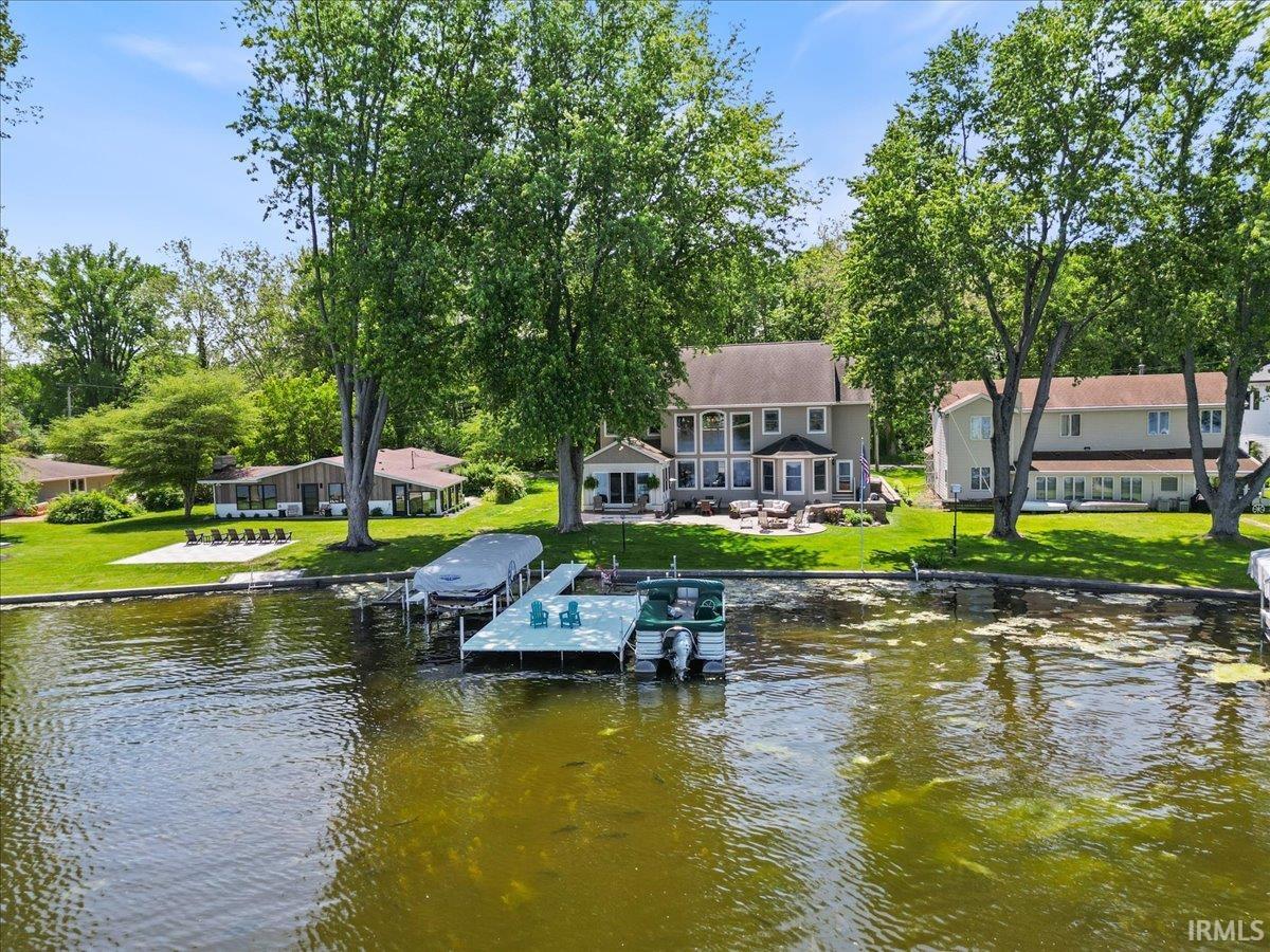 1123 Lakeshore Drive — photo