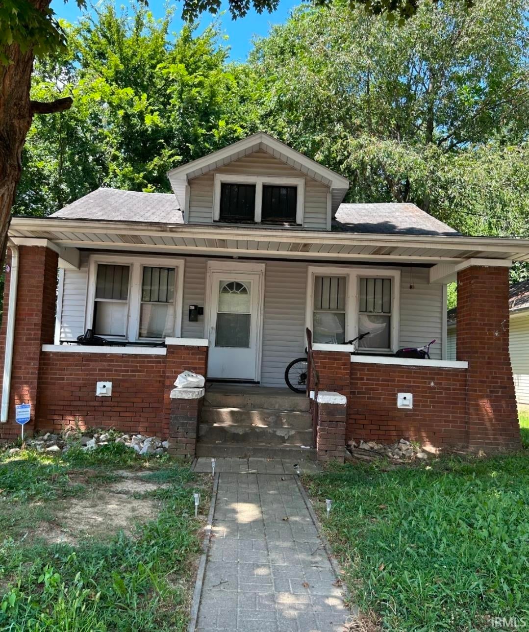 1723 S Bedford Avenue — photo