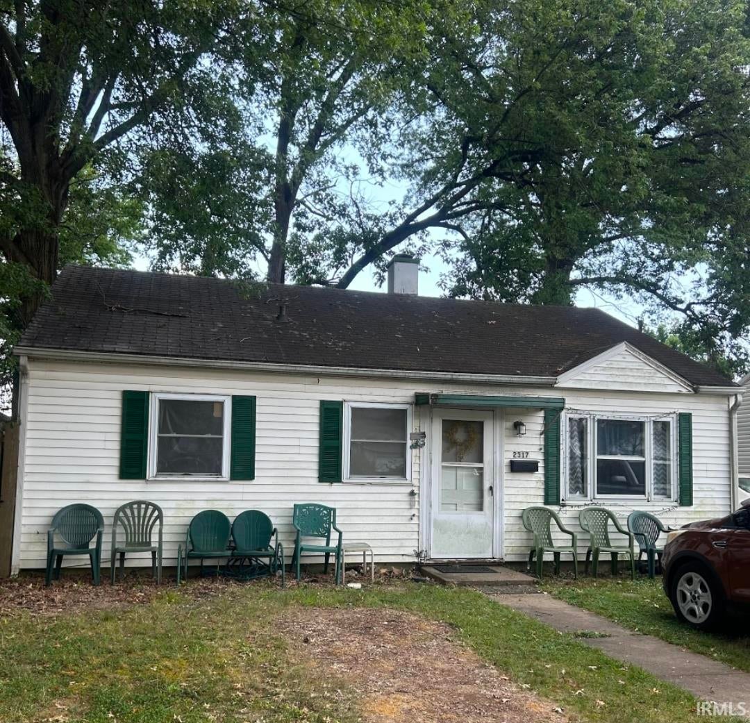 2317 Maplewood Circle — photo