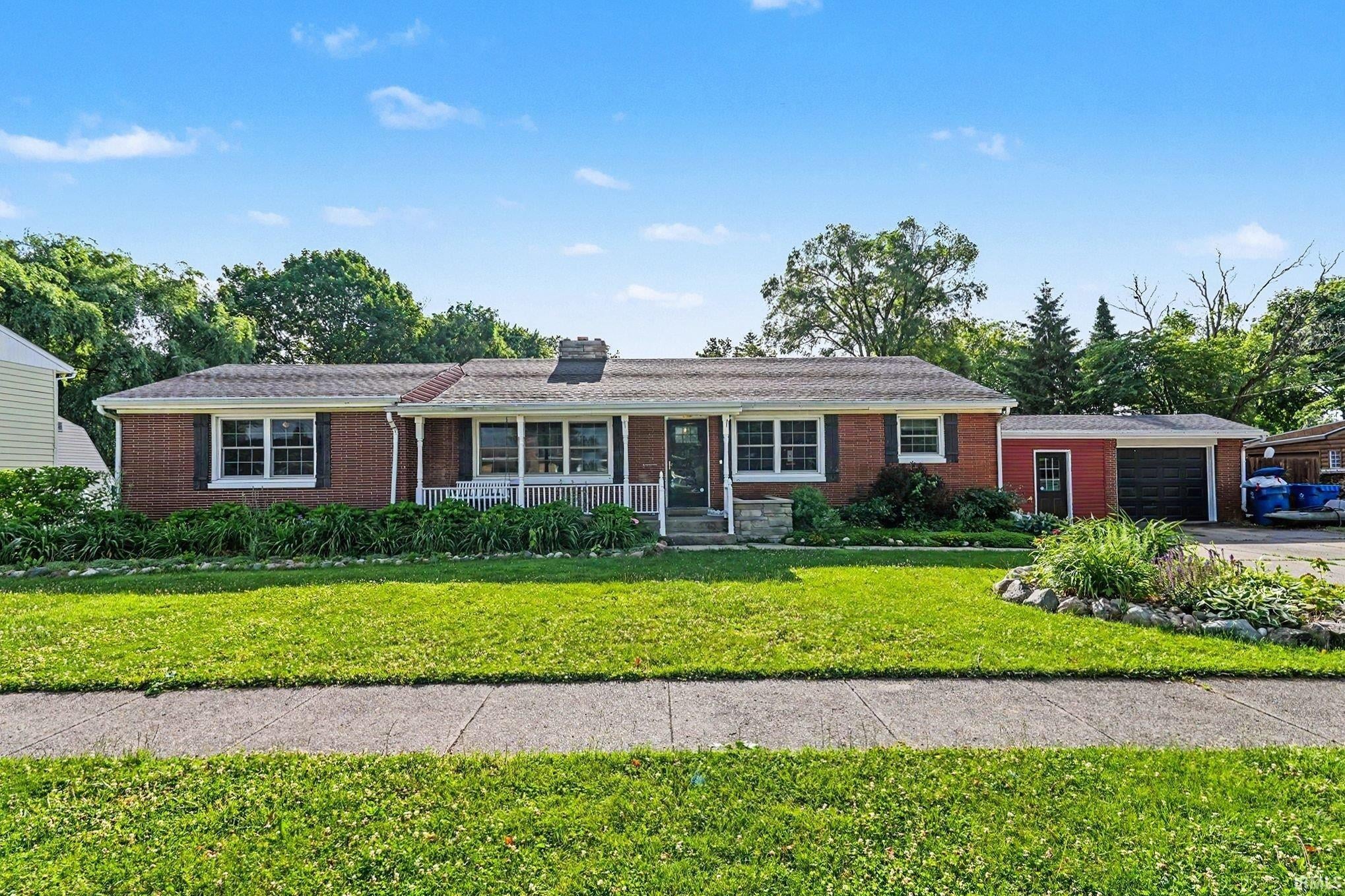222 S Shumaker Drive — photo