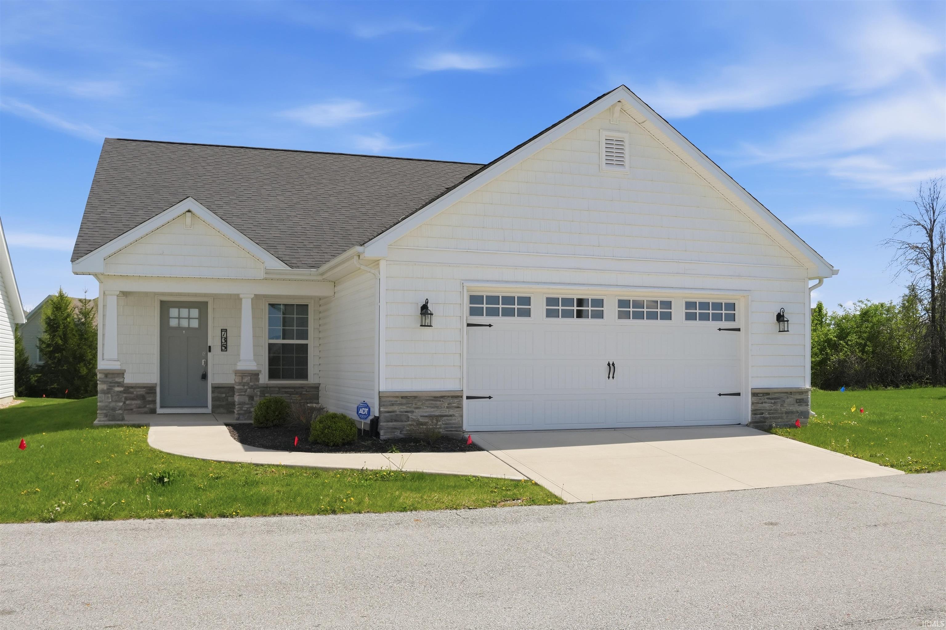735 W Hamilton Road — photo