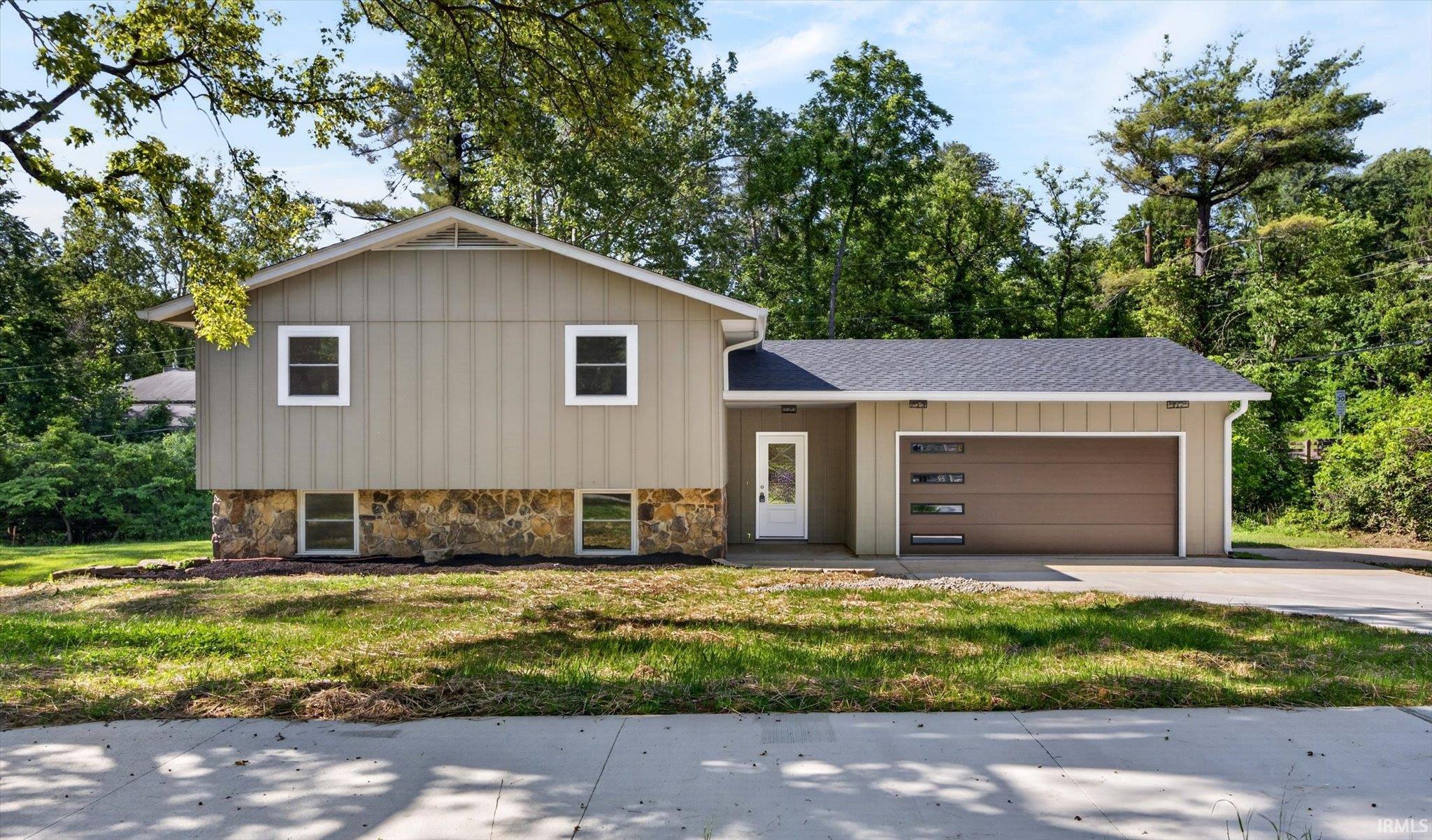 2102 E Wimbleton Lane — photo