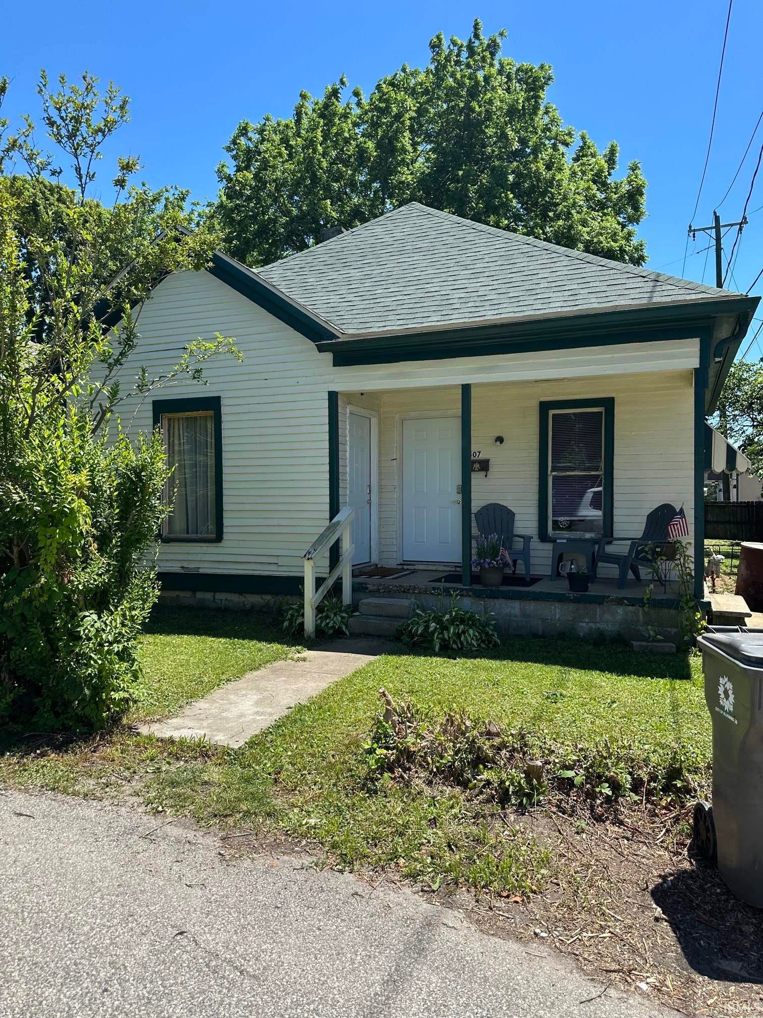 407 W Hillside Drive — photo