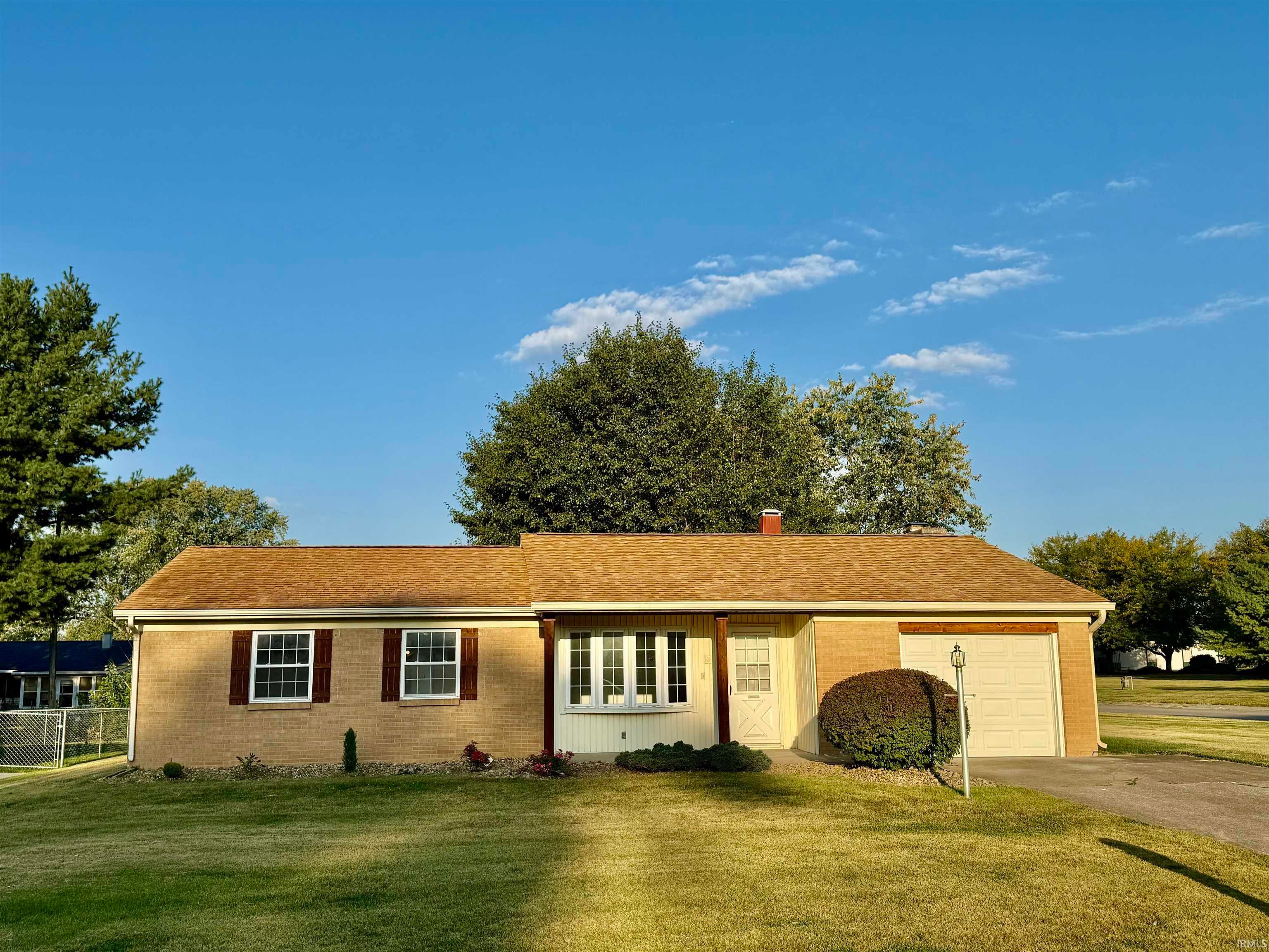 404 S Hickory Drive — photo