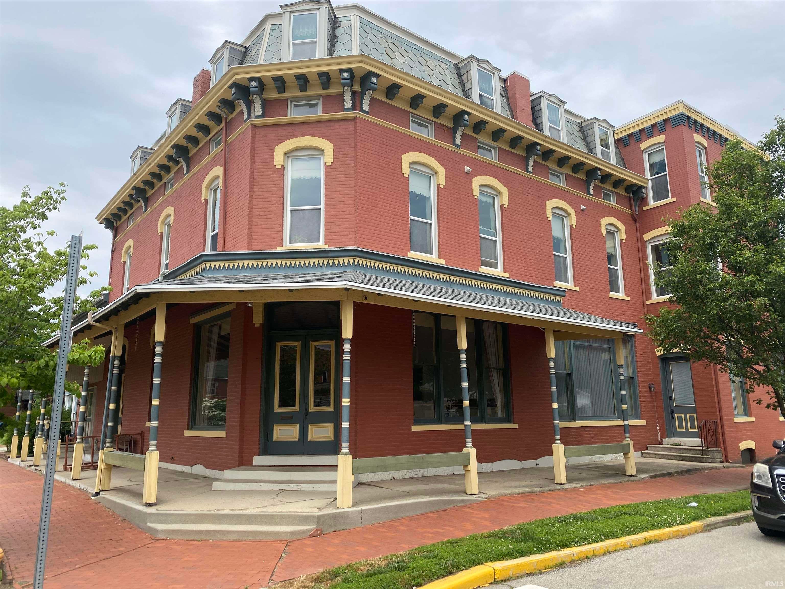 202 N Walnut Street — photo