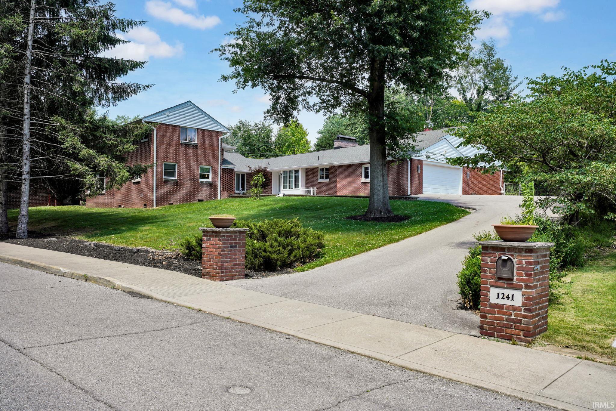 1241 S Winfield Road — photo