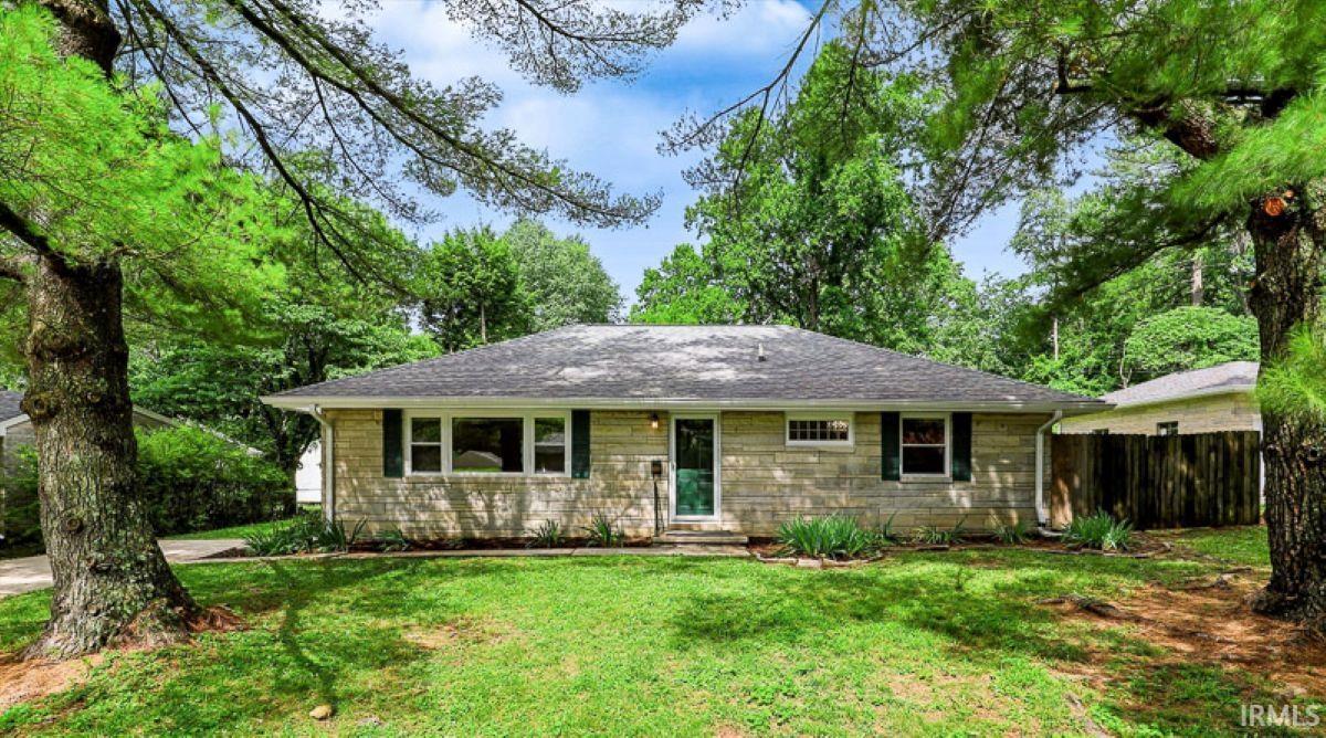 824 S Eastside Drive — photo