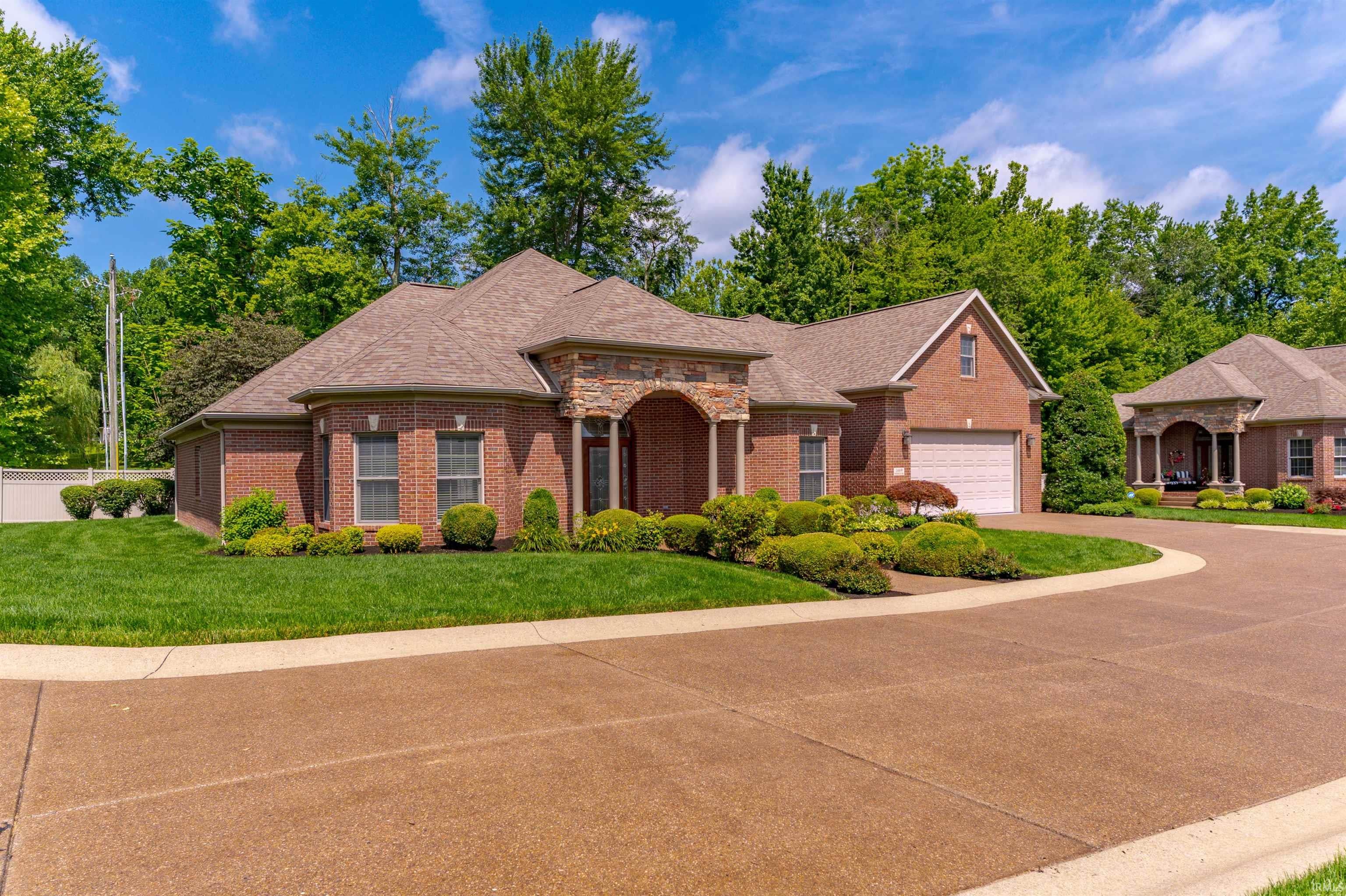 1469 Woodfield Drive — photo