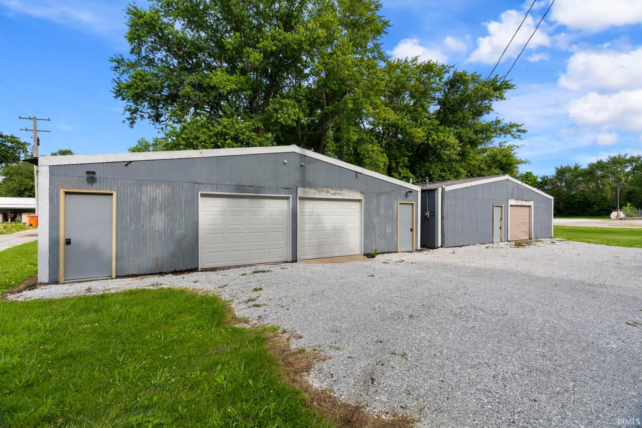 457 W Foster Street — photo