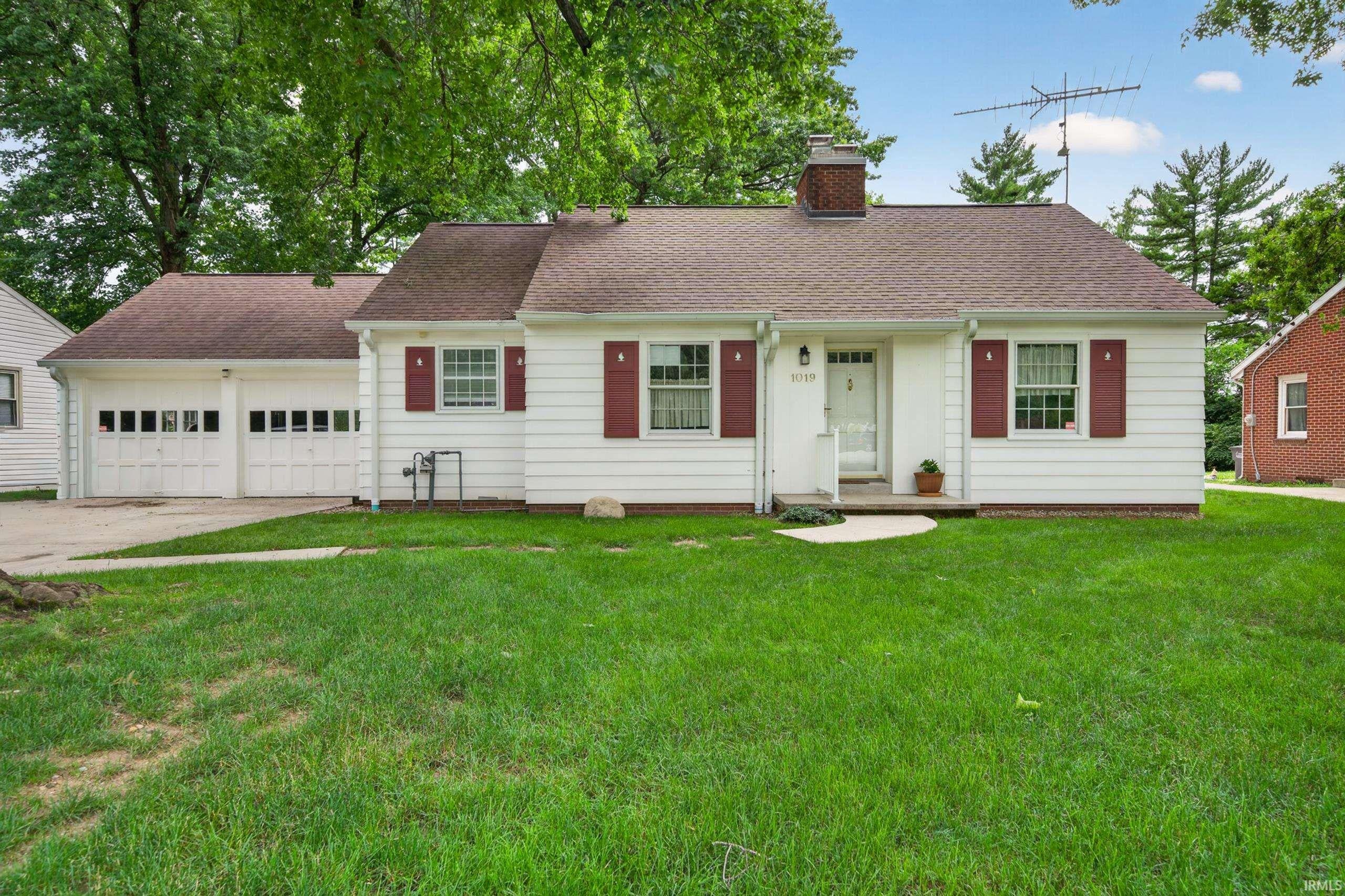 1019 Hillcrest Road — photo