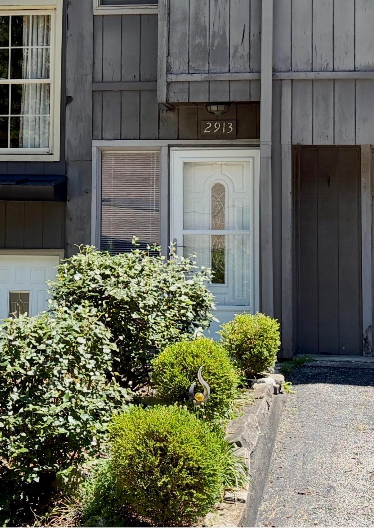 2913 W Winterberry Court — photo