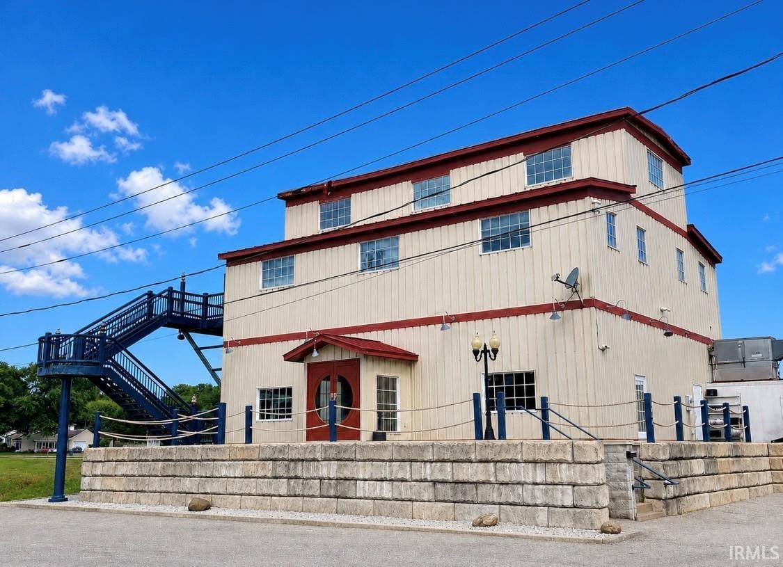 1001 N Washington Street — photo