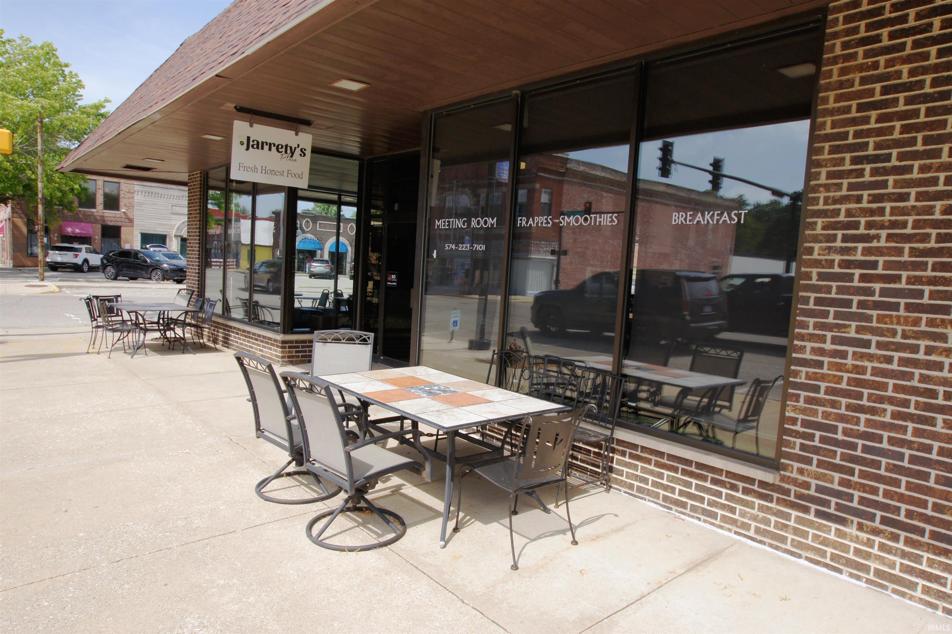 701 Main Street — photo