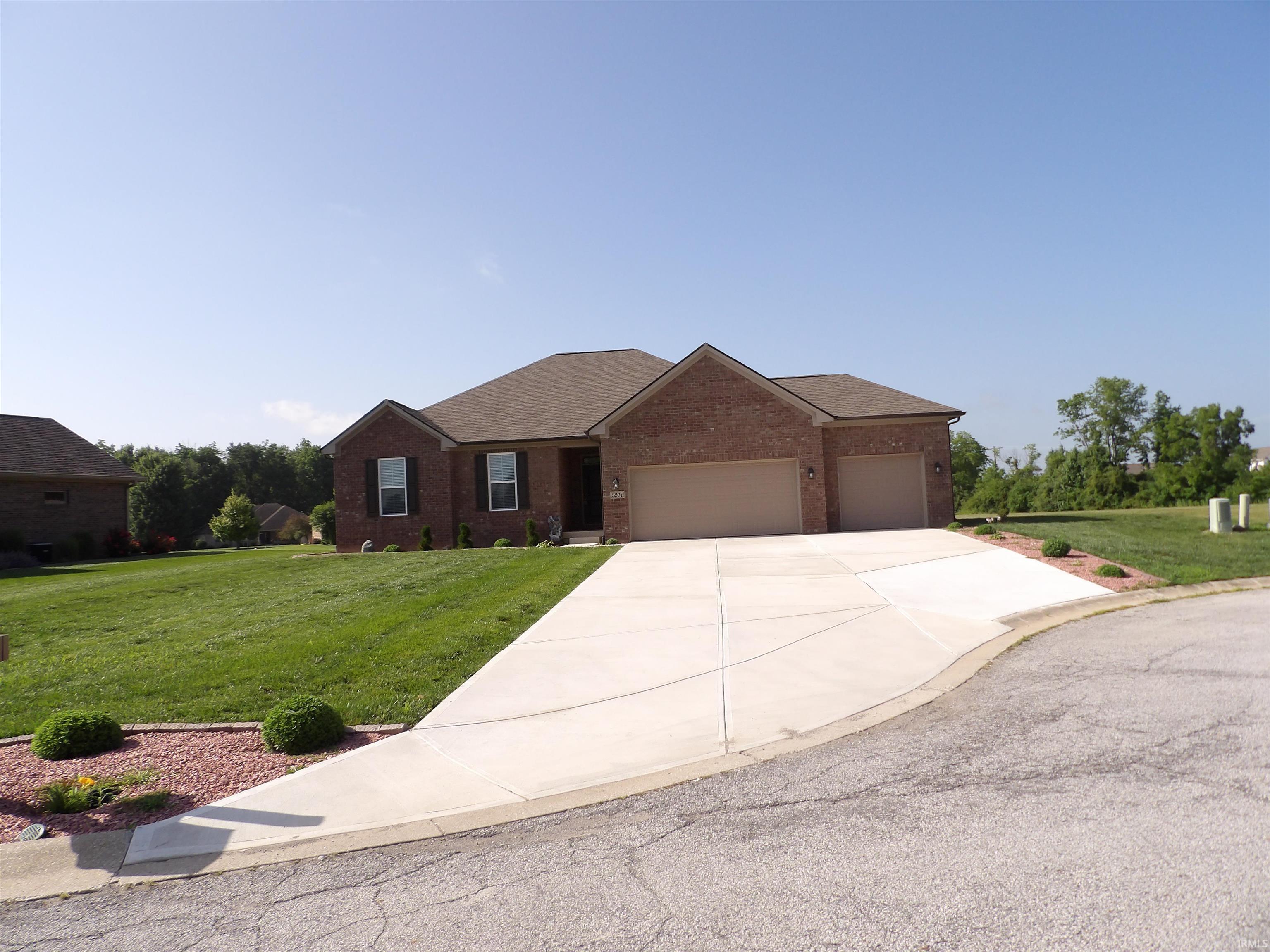 3207 Wingtip Court — photo
