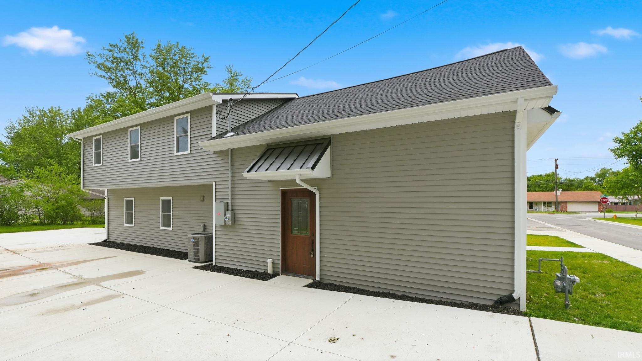 13313 Illinois Street — photo